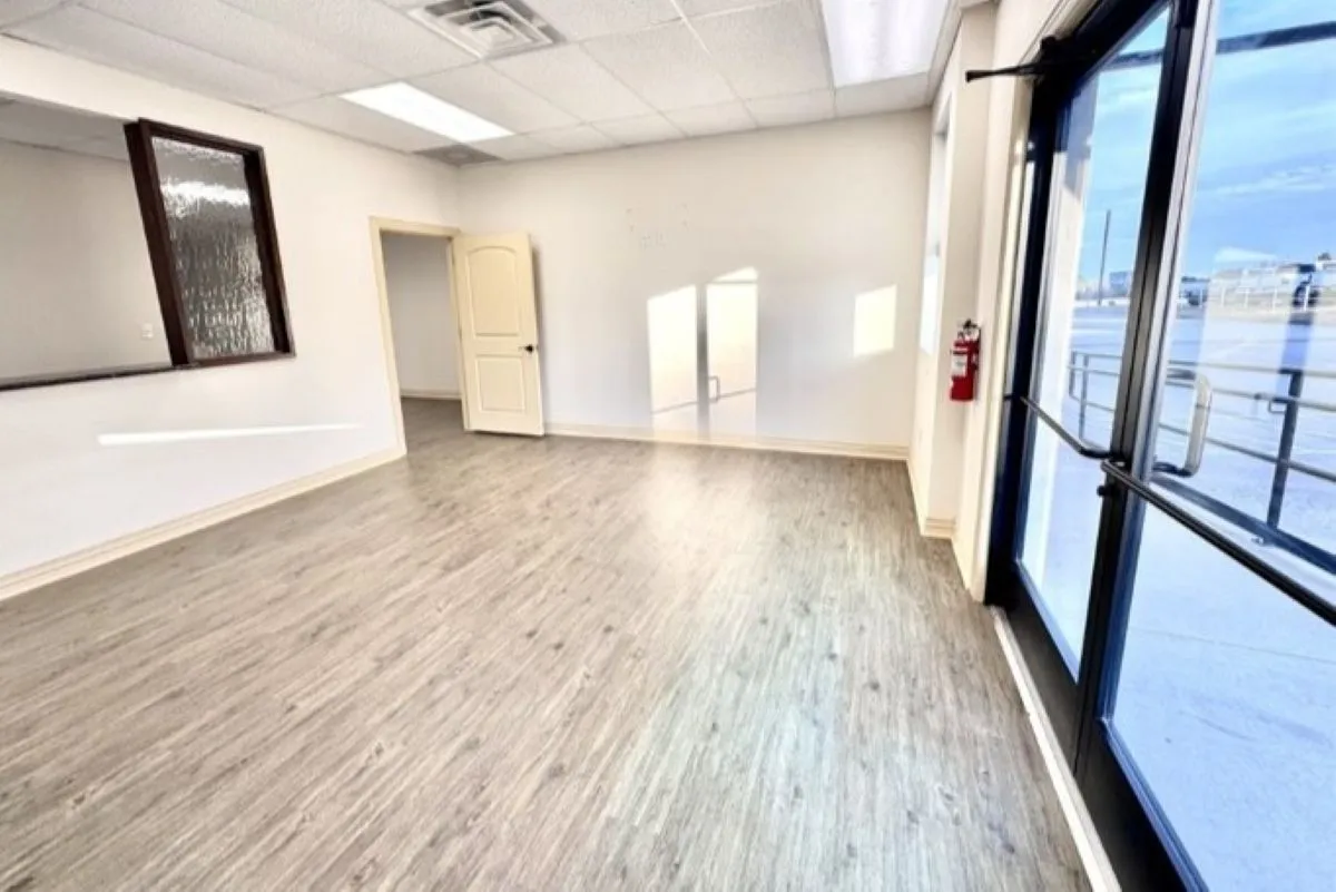 Office For Rent in Grayson County , 101 US Hwy 75, Denison, Texas 75020, 0, 0, Garage spaces, 0 Sqft, built in 2002, Preowned, Price $19, mls#21070840, Real Estate Agent in Denison, Homes For Rent in Grayson county, Homes For Rent in Denison, Realtor in Denison Texas, Real Estate Brokerage Independent Realty Texas, Luminita Cordes Realtor