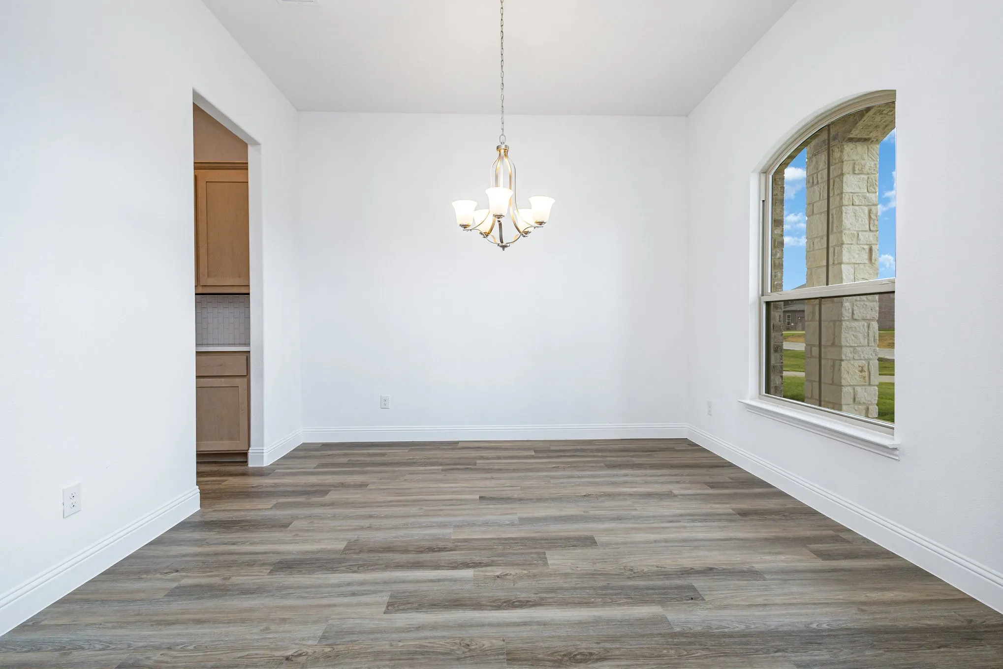 Single Family Residence For Sale in Denton County , 6044 Mango, Sanger, Texas 76266, 4 Bedroom, 2 Bathroom, 2 Garage spaces, 2,445 Sqft, built in 2025, mls#21070989, Real Estate Agent in Sanger, Homes For Sale in Denton county, Homes For Sale in Sanger, Realtor in Sanger Texas, Real Estate Brokerage Independent Realty Texas, Luminita Cordes Realtor