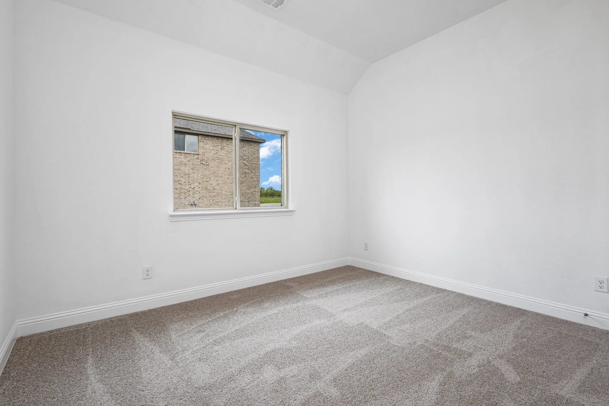 Single Family Residence For Sale in Denton County , 6044 Mango, Sanger, Texas 76266, 4 Bedroom, 2 Bathroom, 2 Garage spaces, 2,445 Sqft, built in 2025, mls#21070989, Real Estate Agent in Sanger, Homes For Sale in Denton county, Homes For Sale in Sanger, Realtor in Sanger Texas, Real Estate Brokerage Independent Realty Texas, Luminita Cordes Realtor