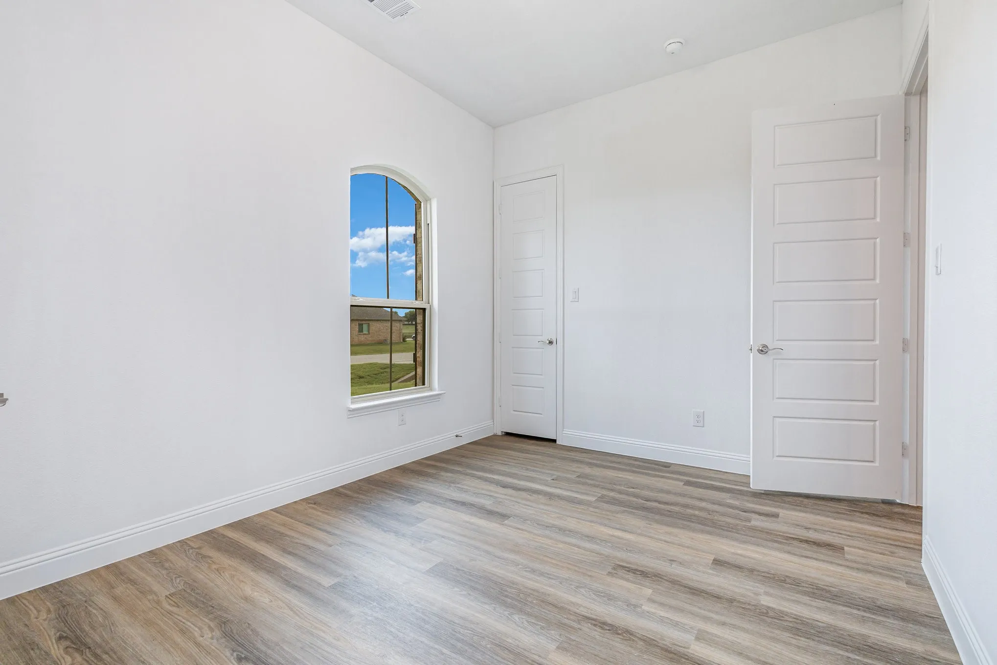 Single Family Residence For Sale in Denton County , 6044 Mango, Sanger, Texas 76266, 4 Bedroom, 2 Bathroom, 2 Garage spaces, 2,445 Sqft, built in 2025, mls#21070989, Real Estate Agent in Sanger, Homes For Sale in Denton county, Homes For Sale in Sanger, Realtor in Sanger Texas, Real Estate Brokerage Independent Realty Texas, Luminita Cordes Realtor