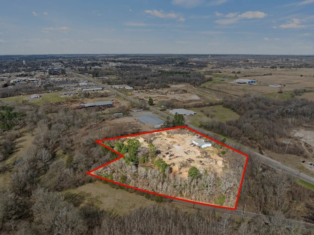 Industrial For Sale in Titus County , 760 E 16th Street, Mt Pleasant, Texas 75455, 0, 0, Garage spaces, 0 Sqft, built in 1995, Preowned, mls#21066846, Real Estate Agent in Mt Pleasant, Homes For Sale in Titus county, Homes For Sale in Mt Pleasant, Realtor in Mt Pleasant Texas, Real Estate Brokerage Independent Realty Texas, Luminita Cordes Realtor