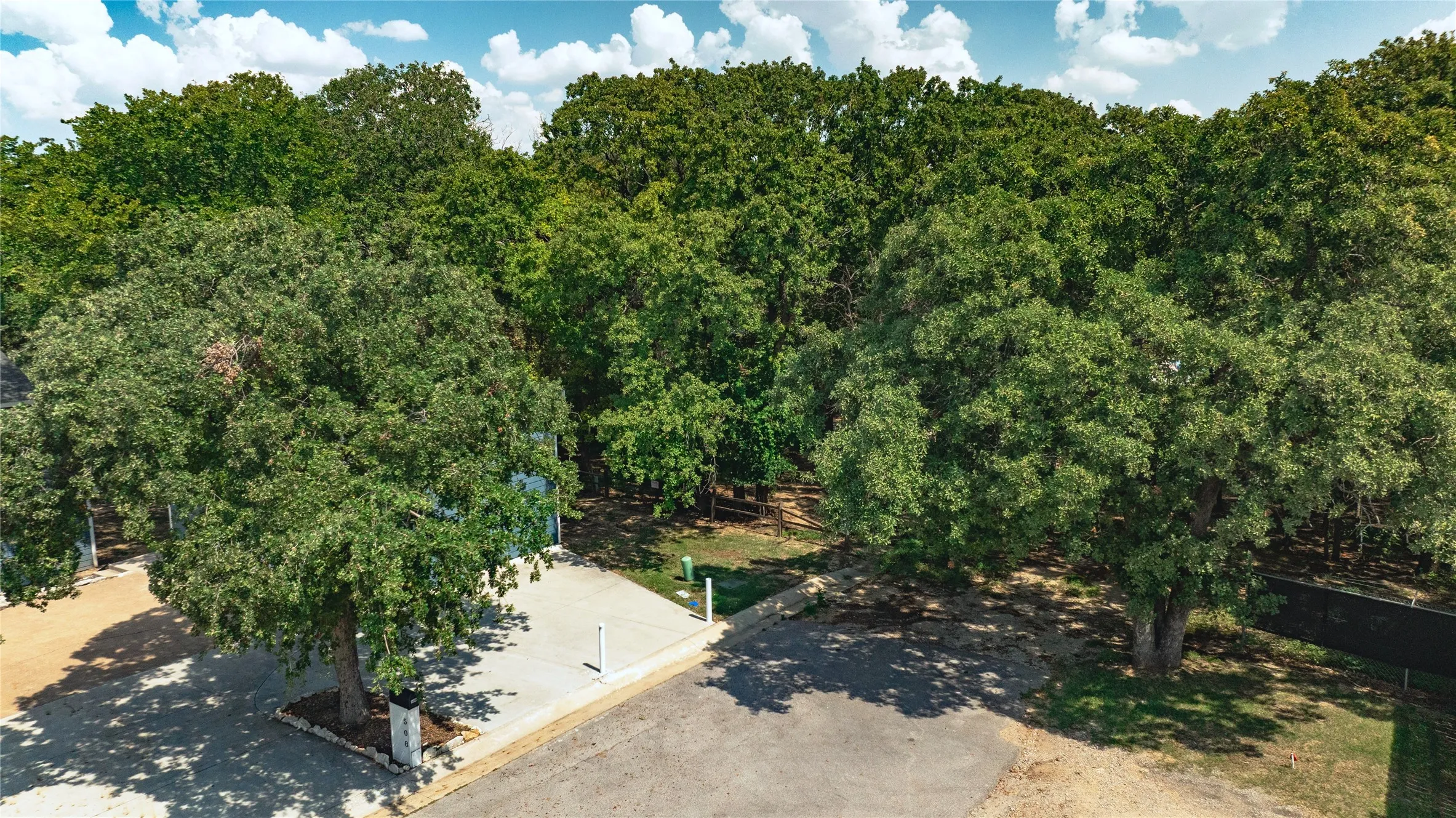 Improved Land For Sale in Tarrant County , 504 Harbor Drive S, Azle, Texas 76020, 0, 0, Garage spaces, 0 Sqft, built in 0, mls#21071311, Real Estate Agent in Azle, Homes For Sale in Tarrant county, Homes For Sale in Azle, Realtor in Azle Texas, Real Estate Brokerage Independent Realty Texas, Luminita Cordes Realtor