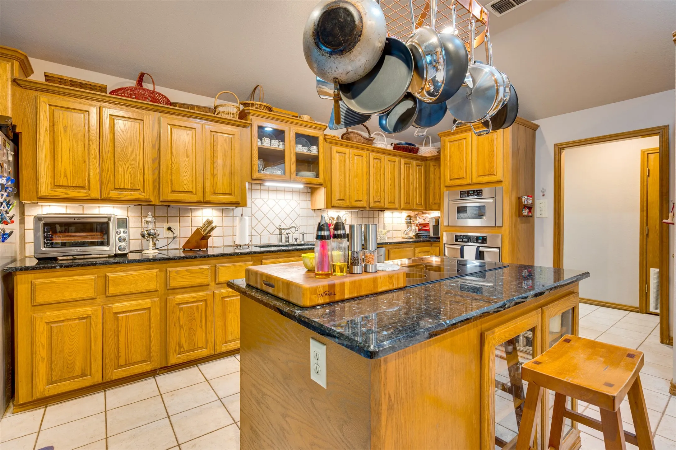 Single Family Residence For Sale in Anderson County , 3269 An County Road 153, Palestine, Texas 75801, 2 Bedroom, 3 Bathroom, 2 Garage spaces, 2,004 Sqft, built in 2006, mls#21071328, Real Estate Agent in Palestine, Homes For Sale in Anderson county, Homes For Sale in Palestine, Realtor in Palestine Texas, Real Estate Brokerage Independent Realty Texas, Luminita Cordes Realtor