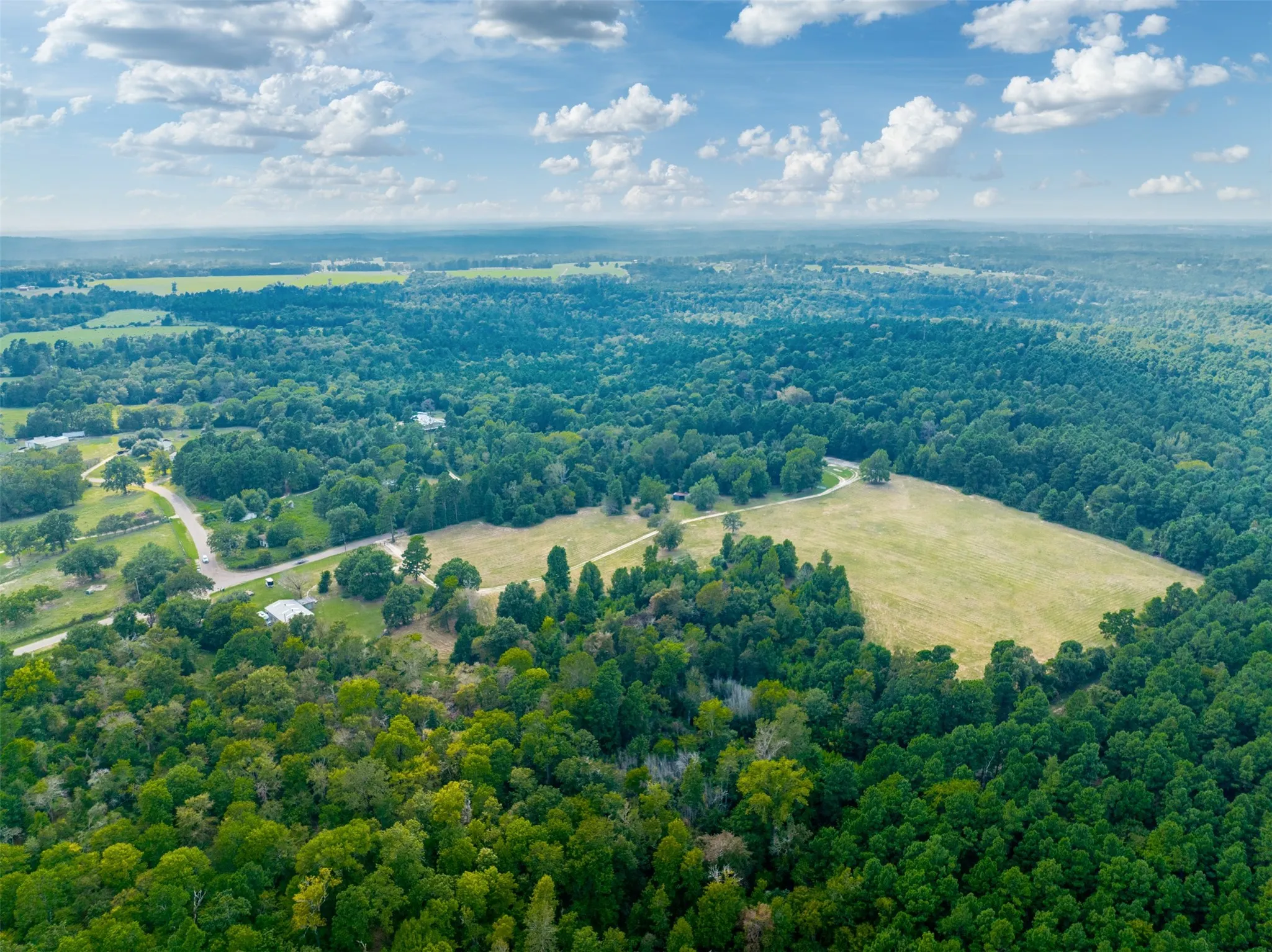 Single Family Residence For Sale in Anderson County , 3269 An County Road 153, Palestine, Texas 75801, 2 Bedroom, 3 Bathroom, 2 Garage spaces, 2,004 Sqft, built in 2006, mls#21071328, Real Estate Agent in Palestine, Homes For Sale in Anderson county, Homes For Sale in Palestine, Realtor in Palestine Texas, Real Estate Brokerage Independent Realty Texas, Luminita Cordes Realtor