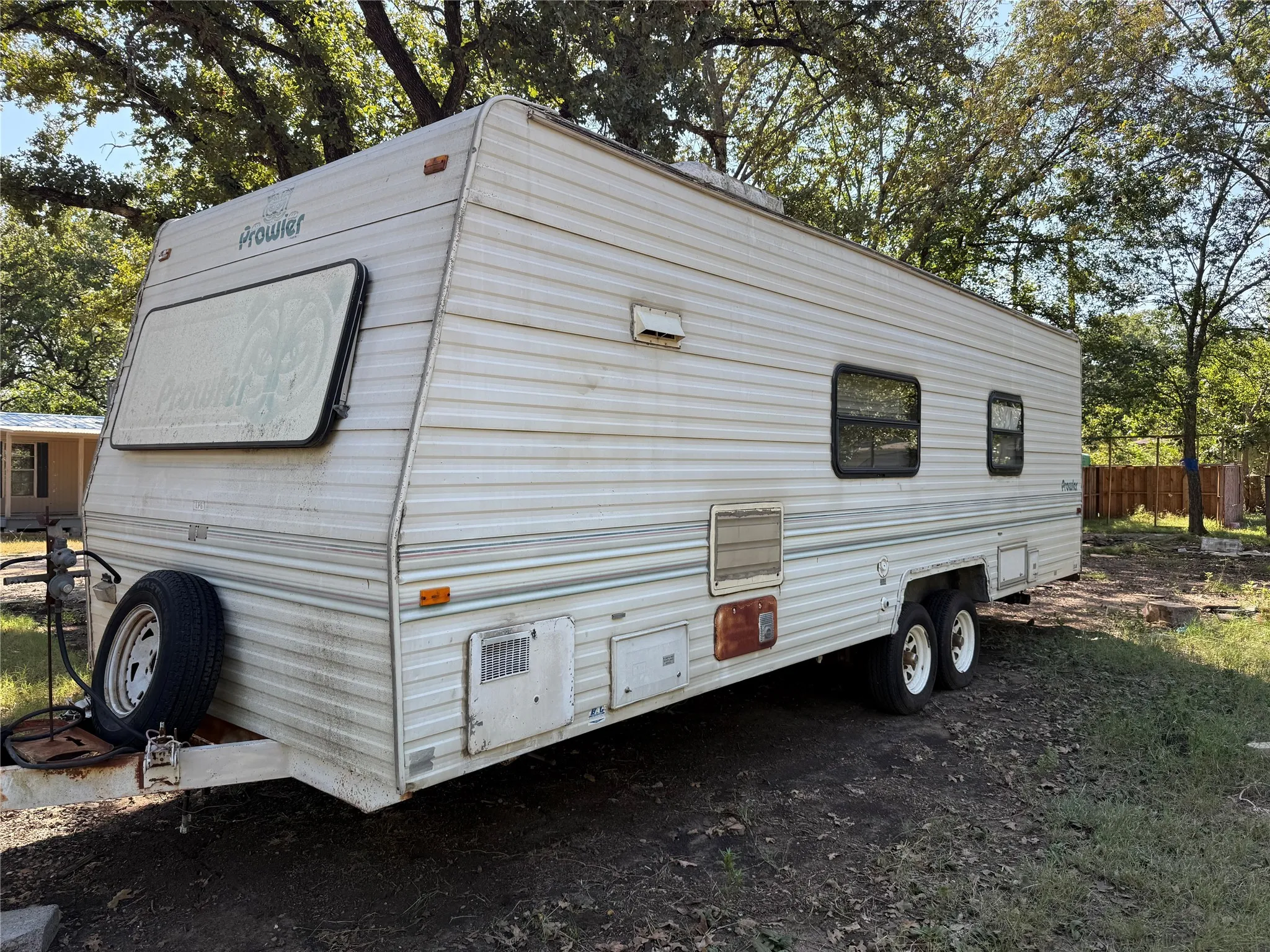 Mobile Home For Rent in Grayson County , 1046 E Owings Street, Denison, Texas 75021, 1 Bedroom, 1 Bathroom, Garage spaces, 224 Sqft, built in 1993, mls#21071348, Real Estate Agent in Denison, Homes For Rent in Grayson county, Homes For Rent in Denison, Realtor in Denison Texas, Real Estate Brokerage Independent Realty Texas, Luminita Cordes Realtor