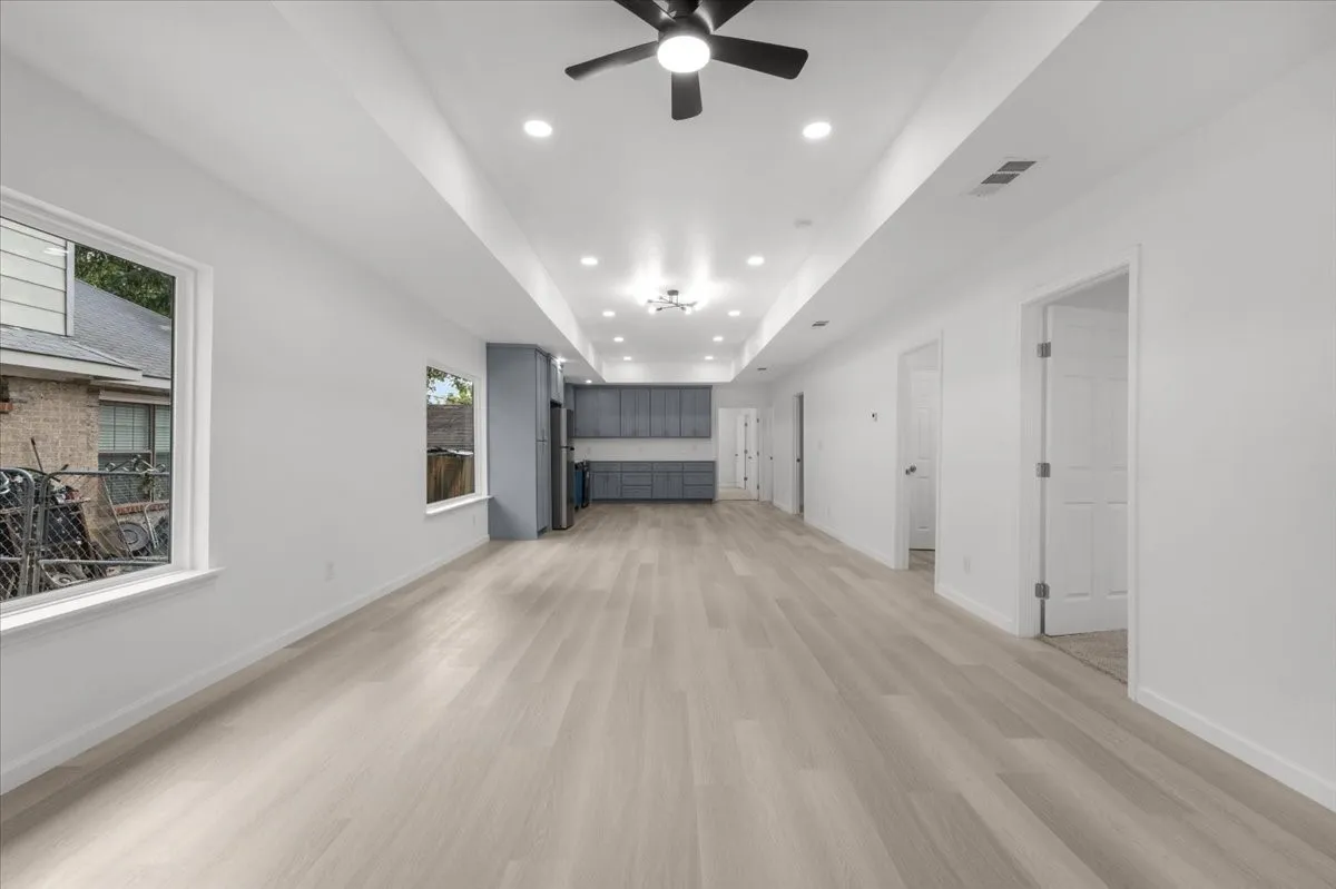 Single Family Residence For Sale in Dallas County , 818 Hollywood Avenue, Dallas, Texas 75208, 3 Bedroom, 2 Bathroom, Garage spaces, 1,531 Sqft, built in 1924, mls#21071194, Real Estate Agent in Dallas, Homes For Sale in Dallas county, Homes For Sale in Dallas, Realtor in Dallas Texas, Real Estate Brokerage Independent Realty Texas, Luminita Cordes Realtor