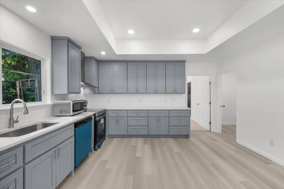 Single Family Residence For Sale in Dallas County , 818 Hollywood Avenue, Dallas, Texas 75208, 3 Bedroom, 2 Bathroom, Garage spaces, 1,531 Sqft, built in 1924, mls#21071194, Real Estate Agent in Dallas, Homes For Sale in Dallas county, Homes For Sale in Dallas, Realtor in Dallas Texas, Real Estate Brokerage Independent Realty Texas, Luminita Cordes Realtor