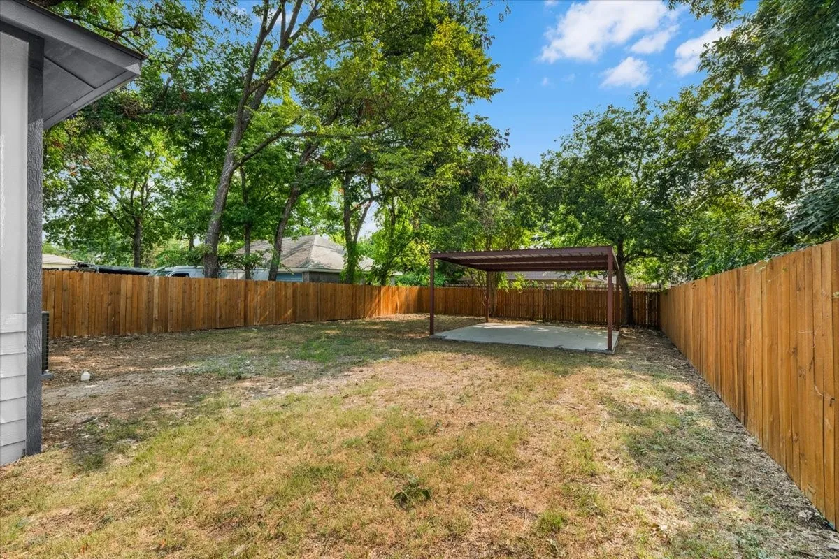 Single Family Residence For Sale in Dallas County , 818 Hollywood Avenue, Dallas, Texas 75208, 3 Bedroom, 2 Bathroom, Garage spaces, 1,531 Sqft, built in 1924, mls#21071194, Real Estate Agent in Dallas, Homes For Sale in Dallas county, Homes For Sale in Dallas, Realtor in Dallas Texas, Real Estate Brokerage Independent Realty Texas, Luminita Cordes Realtor