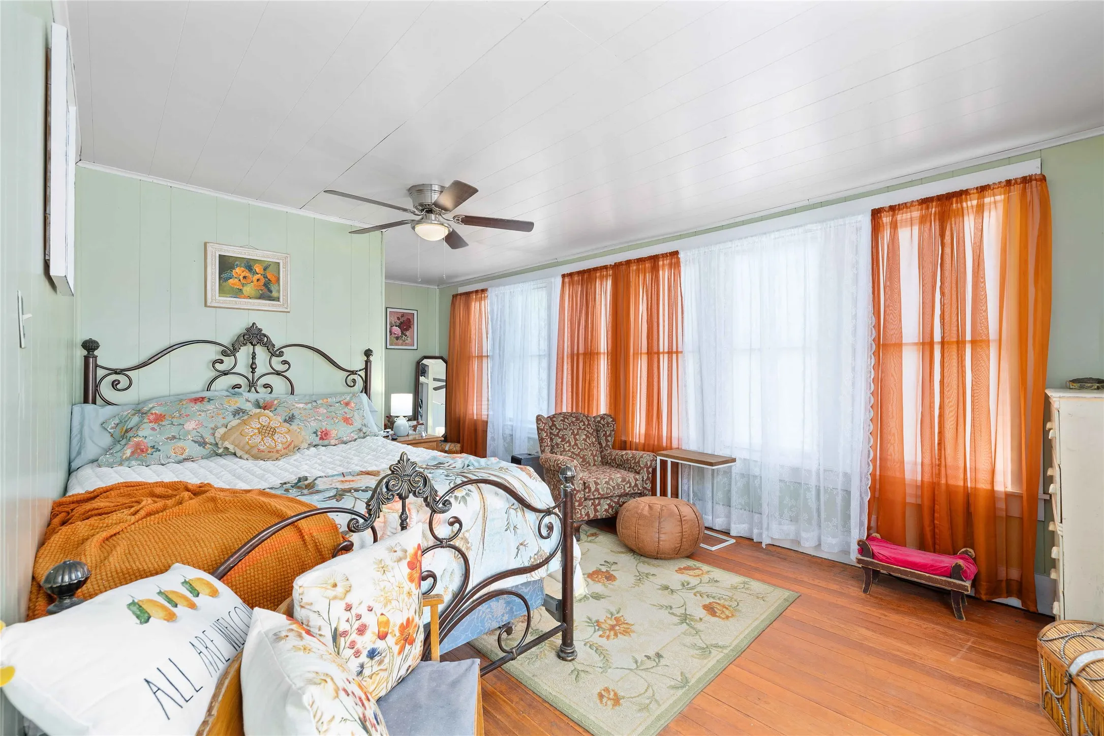 Single Family Residence For Sale in Brown County , 1909 Coggin Avenue, Brownwood, Texas 76801, 4 Bedroom, 2 Bathroom, Garage spaces, 2,239 Sqft, built in 1944, mls#21070530, Real Estate Agent in Brownwood, Homes For Sale in Brown county, Homes For Sale in Brownwood, Realtor in Brownwood Texas, Real Estate Brokerage Independent Realty Texas, Luminita Cordes Realtor