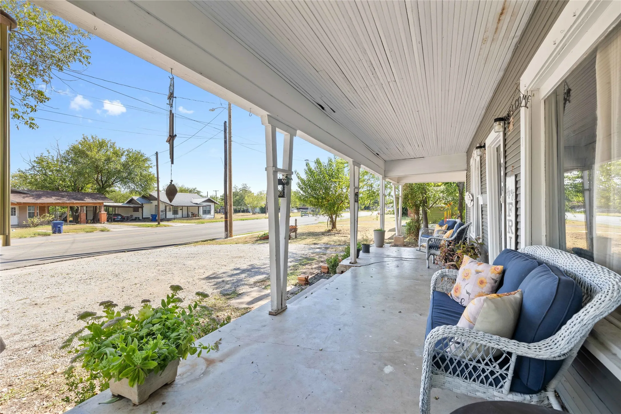 Single Family Residence For Sale in Brown County , 1909 Coggin Avenue, Brownwood, Texas 76801, 4 Bedroom, 2 Bathroom, Garage spaces, 2,239 Sqft, built in 1944, mls#21070530, Real Estate Agent in Brownwood, Homes For Sale in Brown county, Homes For Sale in Brownwood, Realtor in Brownwood Texas, Real Estate Brokerage Independent Realty Texas, Luminita Cordes Realtor