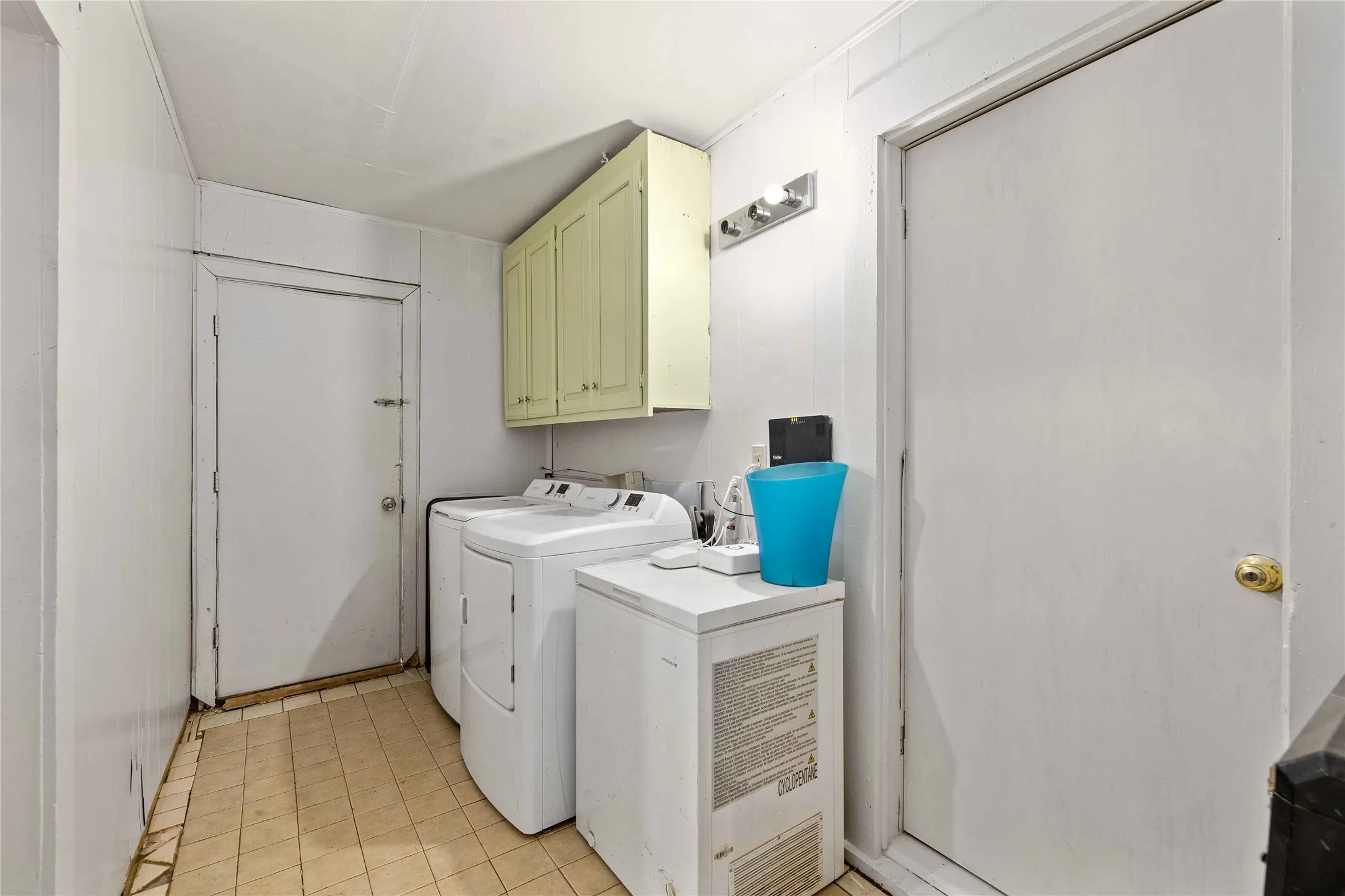 Single Family Residence For Sale in Brown County , 1909 Coggin Avenue, Brownwood, Texas 76801, 4 Bedroom, 2 Bathroom, Garage spaces, 2,239 Sqft, built in 1944, mls#21070530, Real Estate Agent in Brownwood, Homes For Sale in Brown county, Homes For Sale in Brownwood, Realtor in Brownwood Texas, Real Estate Brokerage Independent Realty Texas, Luminita Cordes Realtor