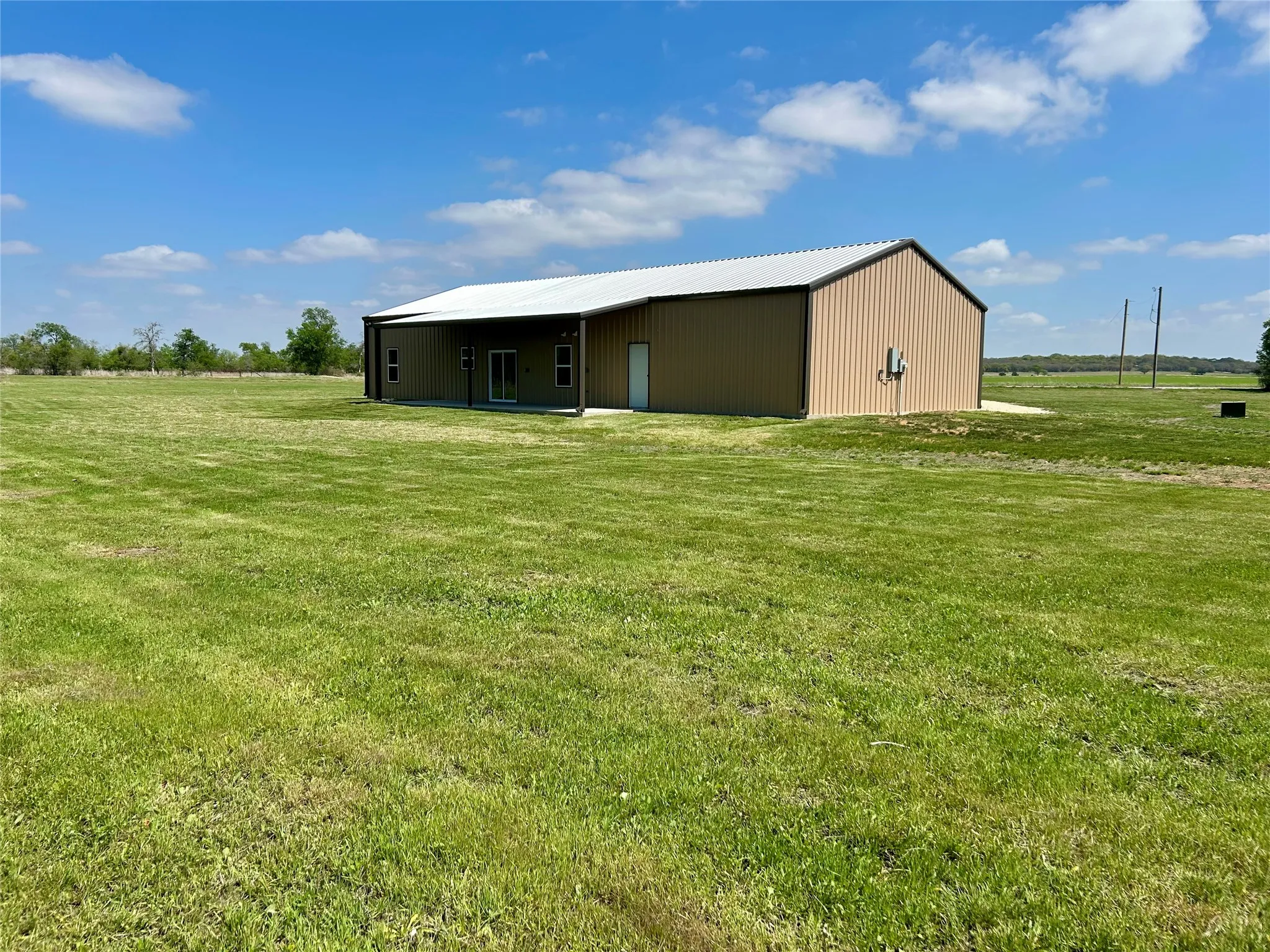 Single Family Residence For Sale in Hill County , 231 Hcr 1206, Blum, Texas 76627, 4 Bedroom, 2 Bathroom, 2 Garage spaces, 1,750 Sqft, built in 2025, mls#21071046, Real Estate Agent in Blum, Homes For Sale in Hill county, Homes For Sale in Blum, Realtor in Blum Texas, Real Estate Brokerage Independent Realty Texas, Luminita Cordes Realtor