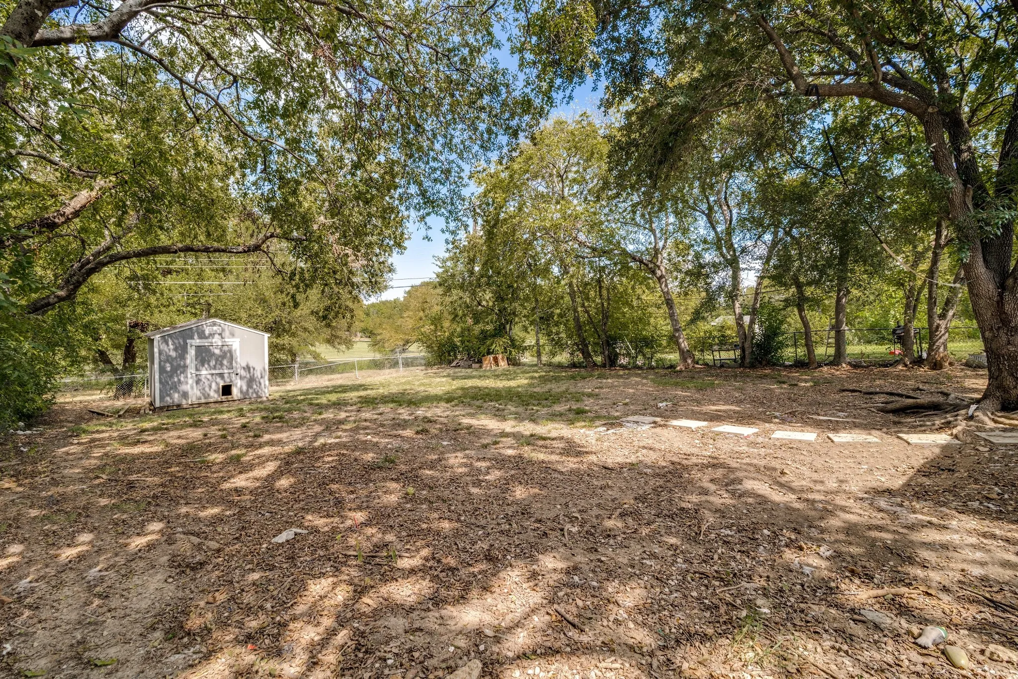 Single Family Residence For Sale in Dallas County , 1309 Woodcrest Drive, Mesquite, Texas 75149, 3 Bedroom, 1 Bathroom, Garage spaces, 946 Sqft, built in 1958, mls#21071772, Real Estate Agent in Mesquite, Homes For Sale in Dallas county, Homes For Sale in Mesquite, Realtor in Mesquite Texas, Real Estate Brokerage Independent Realty Texas, Luminita Cordes Realtor