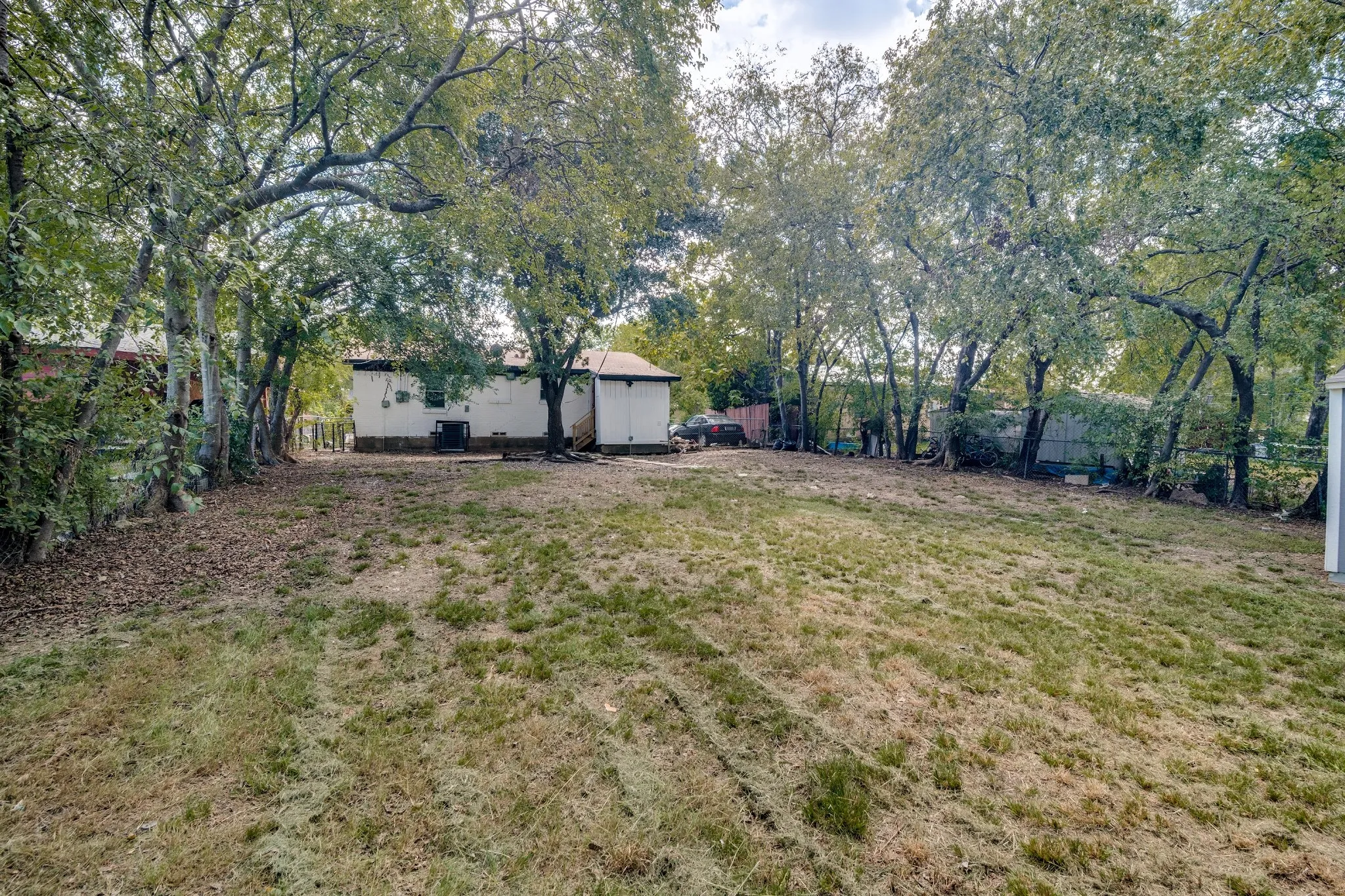 Single Family Residence For Sale in Dallas County , 1309 Woodcrest Drive, Mesquite, Texas 75149, 3 Bedroom, 1 Bathroom, Garage spaces, 946 Sqft, built in 1958, mls#21071772, Real Estate Agent in Mesquite, Homes For Sale in Dallas county, Homes For Sale in Mesquite, Realtor in Mesquite Texas, Real Estate Brokerage Independent Realty Texas, Luminita Cordes Realtor