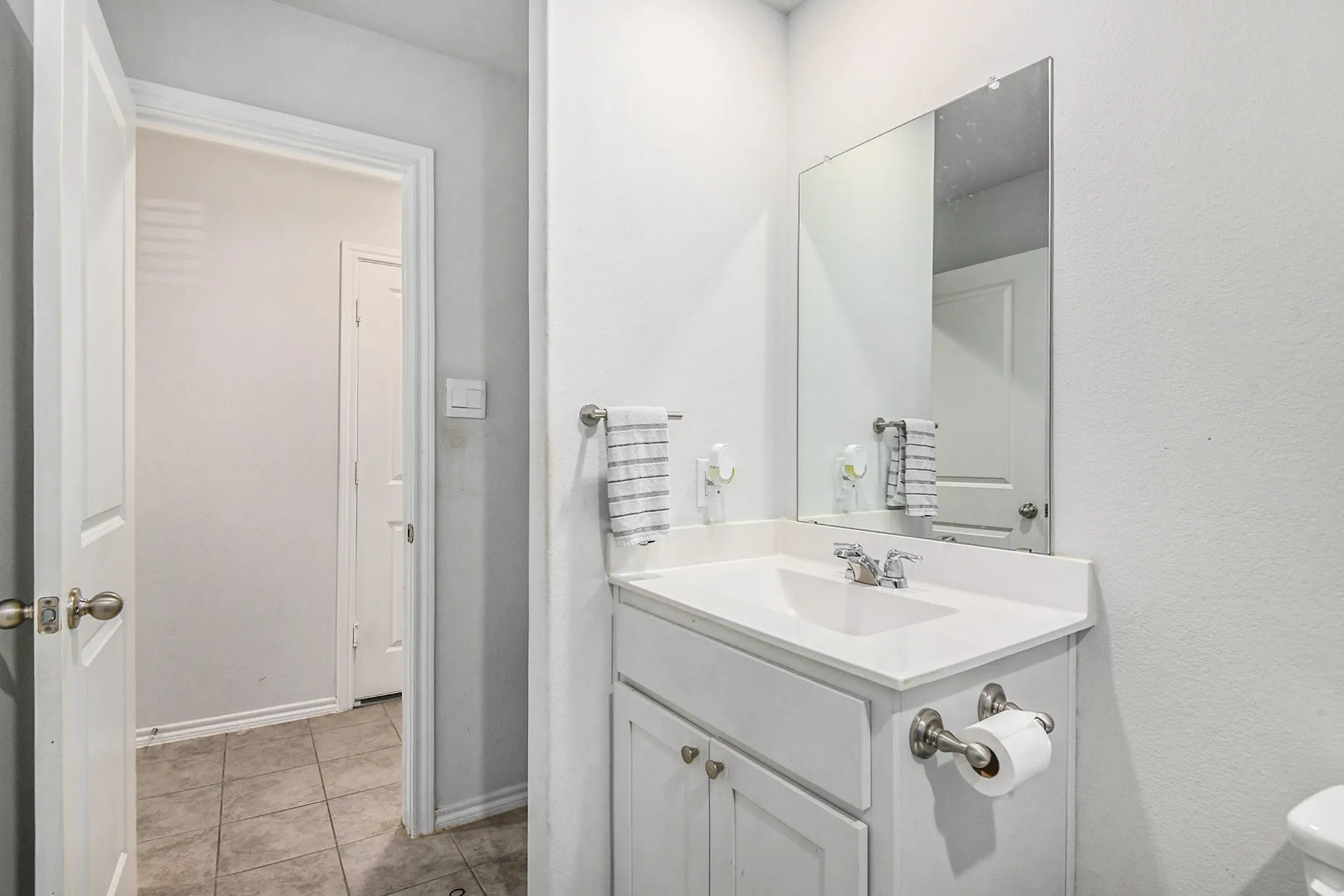 Single Family Residence For Sale in Tarrant County , 2920 Manu Street, Fort Worth, Texas 76123, 3 Bedroom, 2 Bathroom, 2 Garage spaces, 1,635 Sqft, built in 2023, Preowned, mls#21071912, Real Estate Agent in Fort Worth, Homes For Sale in Tarrant county, Homes For Sale in Fort Worth, Realtor in Fort Worth Texas, Real Estate Brokerage Independent Realty Texas, Luminita Cordes Realtor