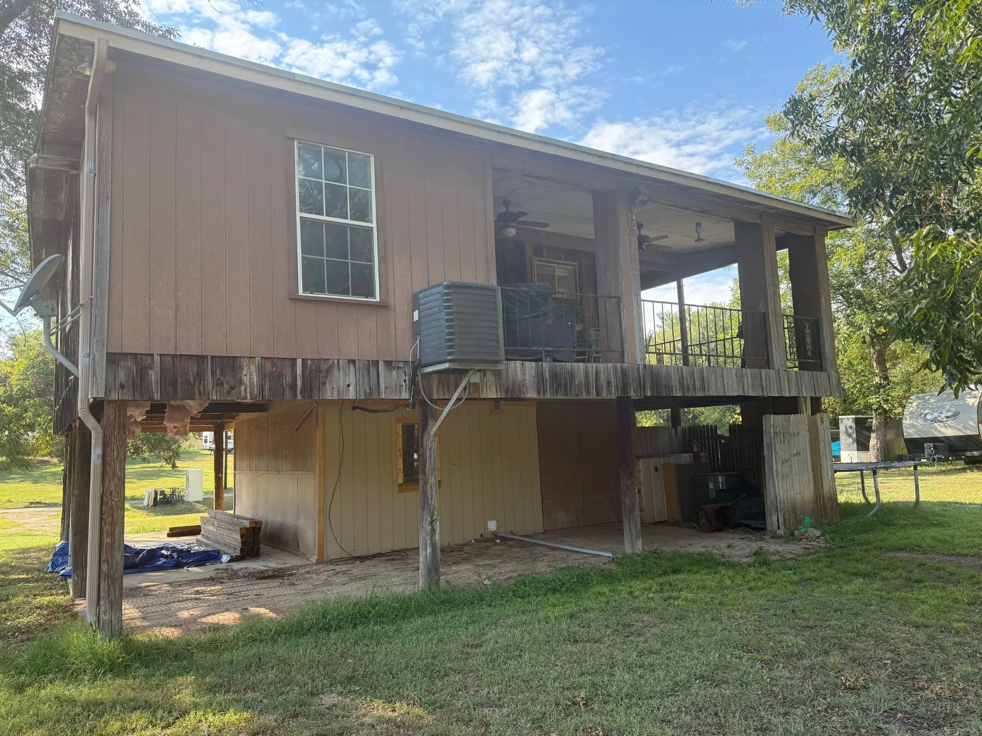 Single Family Residence For Sale in Parker County , 7077 Cherokee Trail, Weatherford, Texas 76087, 2 Bedroom, 1 Bathroom, Garage spaces, 890 Sqft, built in 0, Price $158,000, mls#21066535, Real Estate Agent in Weatherford, Homes For Sale in Parker county, Homes For Sale in Weatherford, Realtor in Weatherford Texas, Real Estate Brokerage Independent Realty Texas, Luminita Cordes Realtor