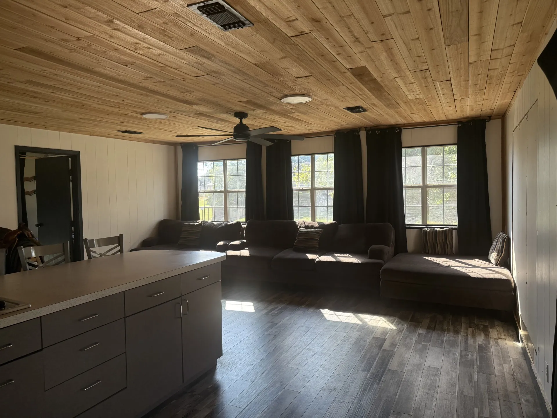 Single Family Residence For Sale in Parker County , 7077 Cherokee Trail, Weatherford, Texas 76087, 2 Bedroom, 1 Bathroom, Garage spaces, 890 Sqft, built in 0, Price $158,000, mls#21066535, Real Estate Agent in Weatherford, Homes For Sale in Parker county, Homes For Sale in Weatherford, Realtor in Weatherford Texas, Real Estate Brokerage Independent Realty Texas, Luminita Cordes Realtor
