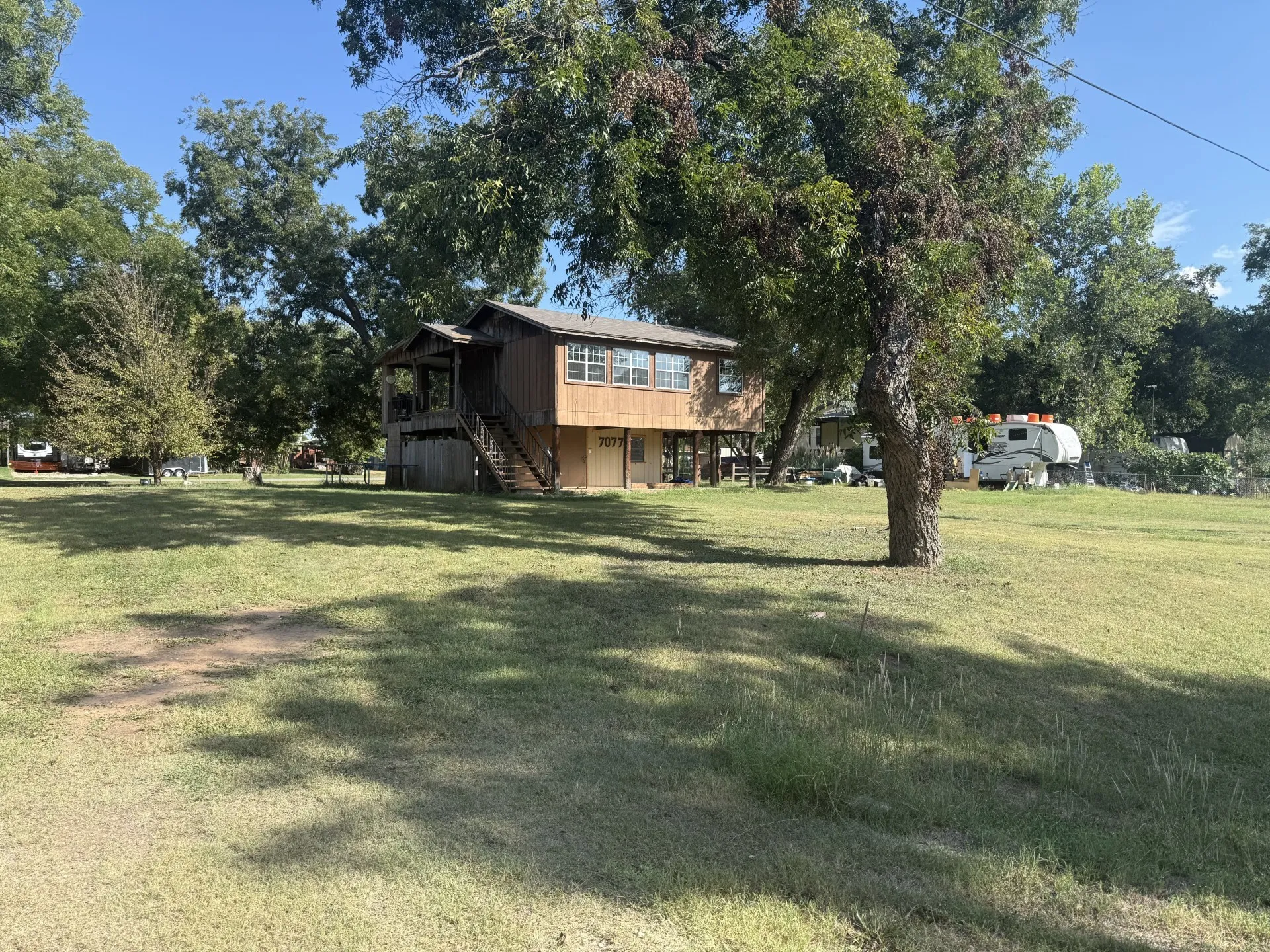 Single Family Residence For Sale in Parker County , 7077 Cherokee Trail, Weatherford, Texas 76087, 2 Bedroom, 1 Bathroom, Garage spaces, 890 Sqft, built in 0, Price $158,000, mls#21066535, Real Estate Agent in Weatherford, Homes For Sale in Parker county, Homes For Sale in Weatherford, Realtor in Weatherford Texas, Real Estate Brokerage Independent Realty Texas, Luminita Cordes Realtor