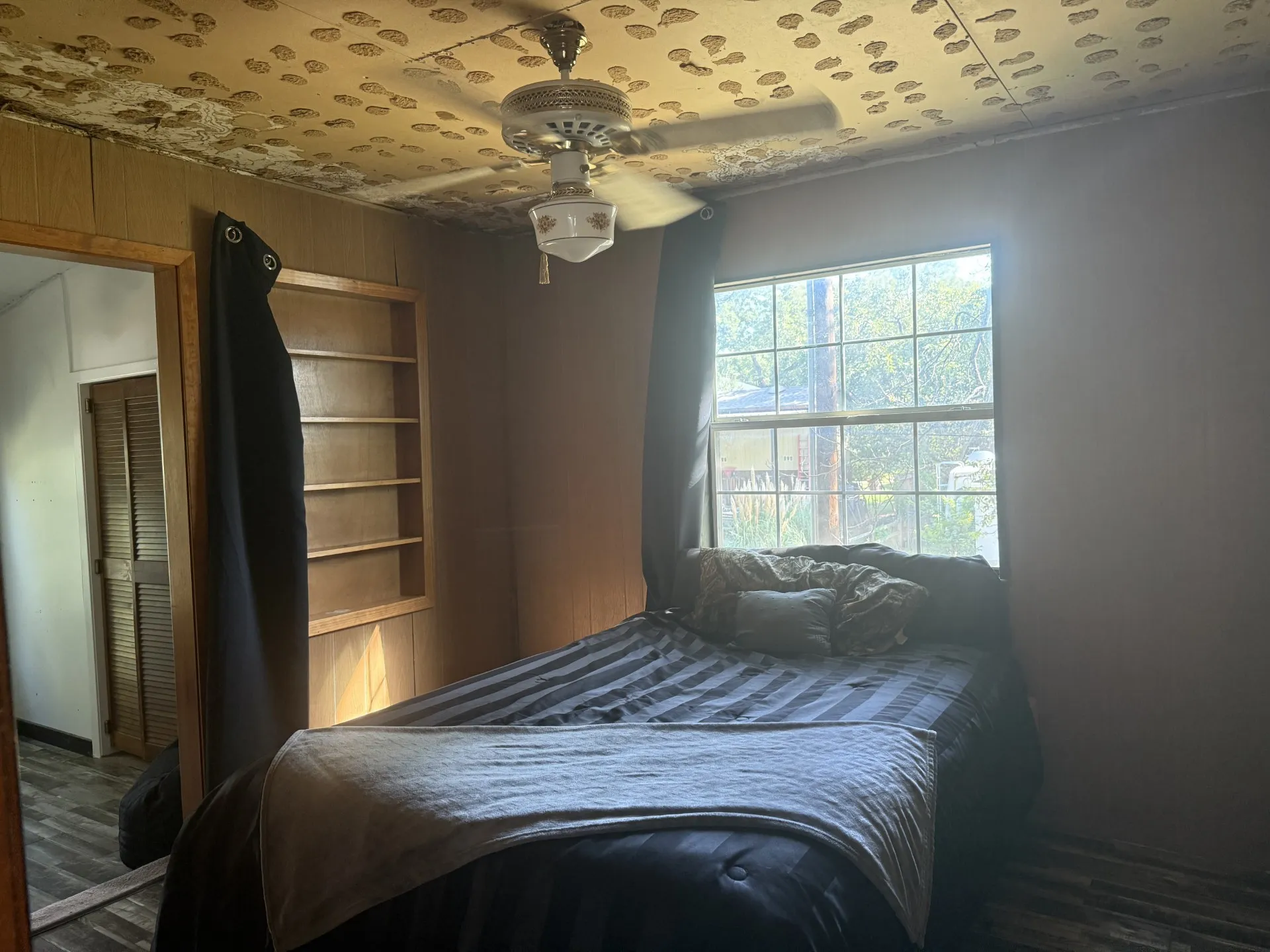 Single Family Residence For Sale in Parker County , 7077 Cherokee Trail, Weatherford, Texas 76087, 2 Bedroom, 1 Bathroom, Garage spaces, 890 Sqft, built in 0, Price $158,000, mls#21066535, Real Estate Agent in Weatherford, Homes For Sale in Parker county, Homes For Sale in Weatherford, Realtor in Weatherford Texas, Real Estate Brokerage Independent Realty Texas, Luminita Cordes Realtor