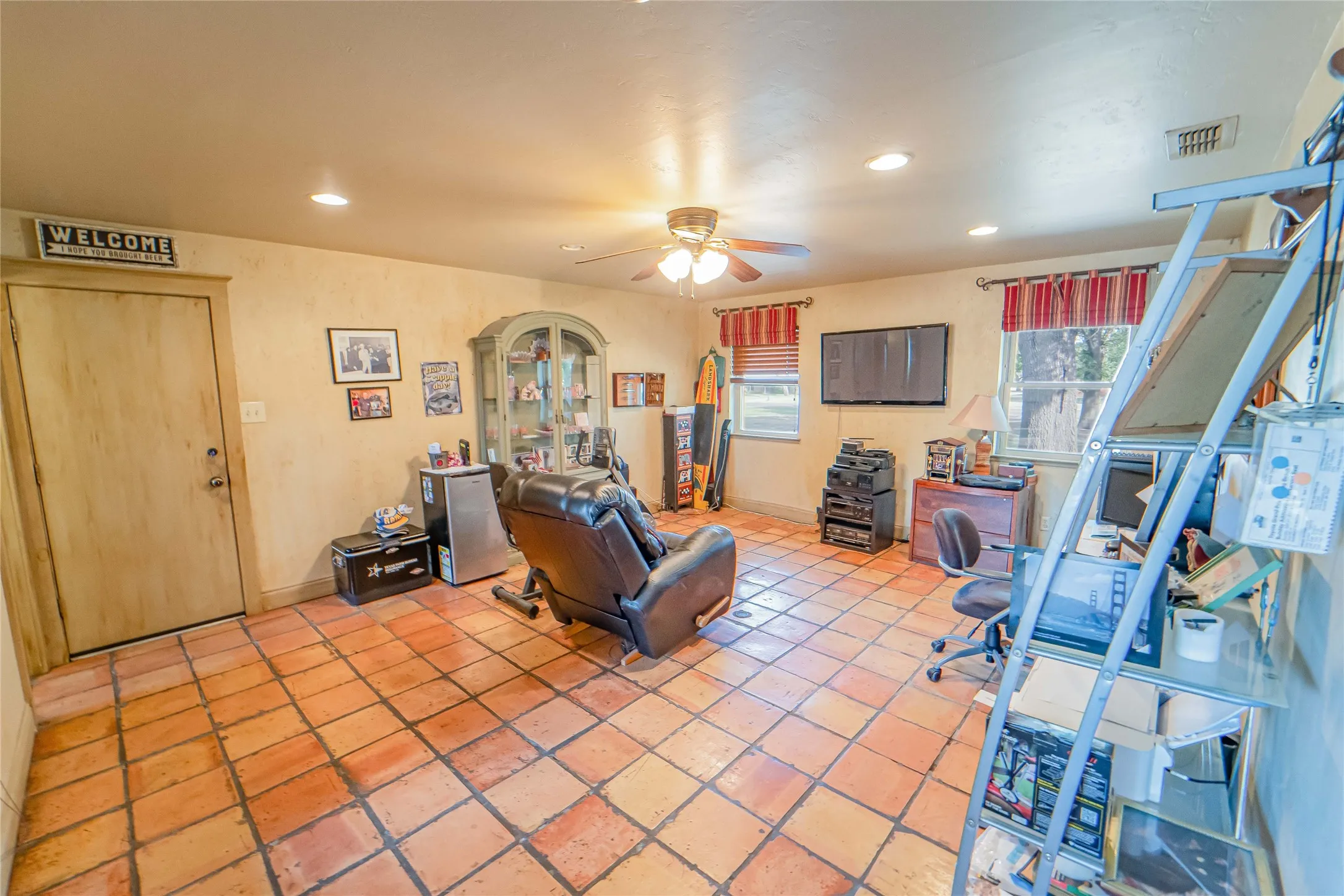 Great flex room-second living area, game room, at home office or use for guest quarters with full en-suite bath!
