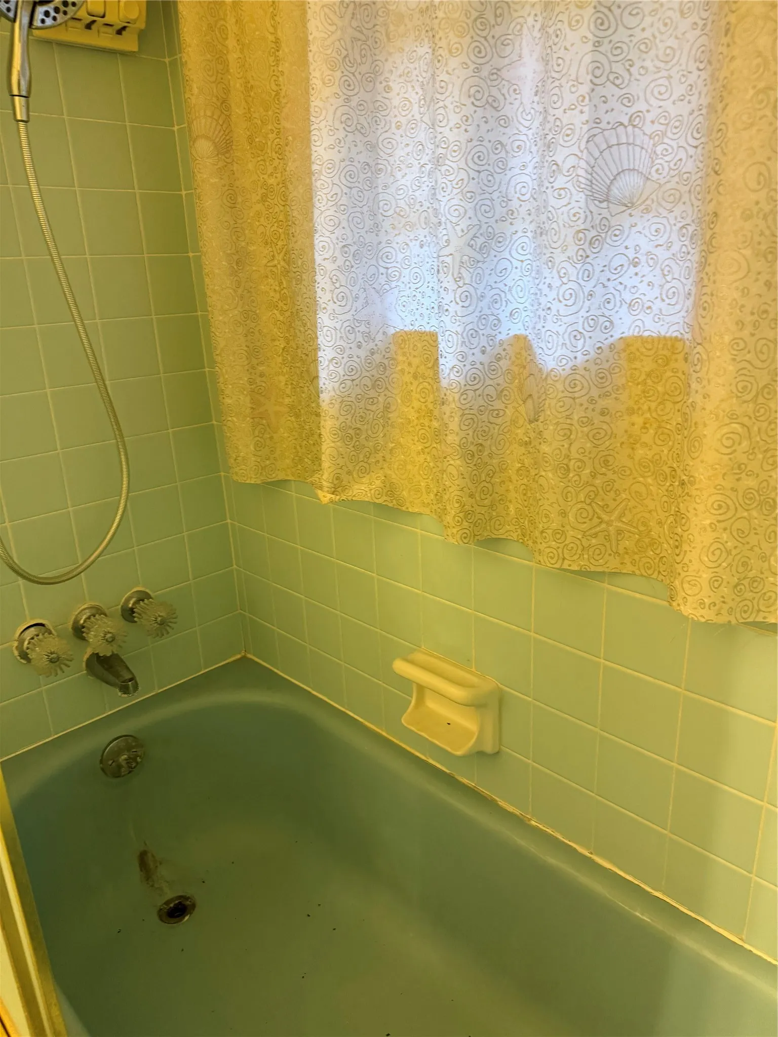 Single Family Residence For Sale in Van Zandt County , 412 S Birch, Van, Texas 75790, 3 Bedroom, 2 Bathroom, Garage spaces, 1,456 Sqft, built in 1970, Preowned, mls#21066117, Real Estate Agent in Van, Homes For Sale in Van Zandt county, Homes For Sale in Van, Realtor in Van Texas, Real Estate Brokerage Independent Realty Texas, Luminita Cordes Realtor