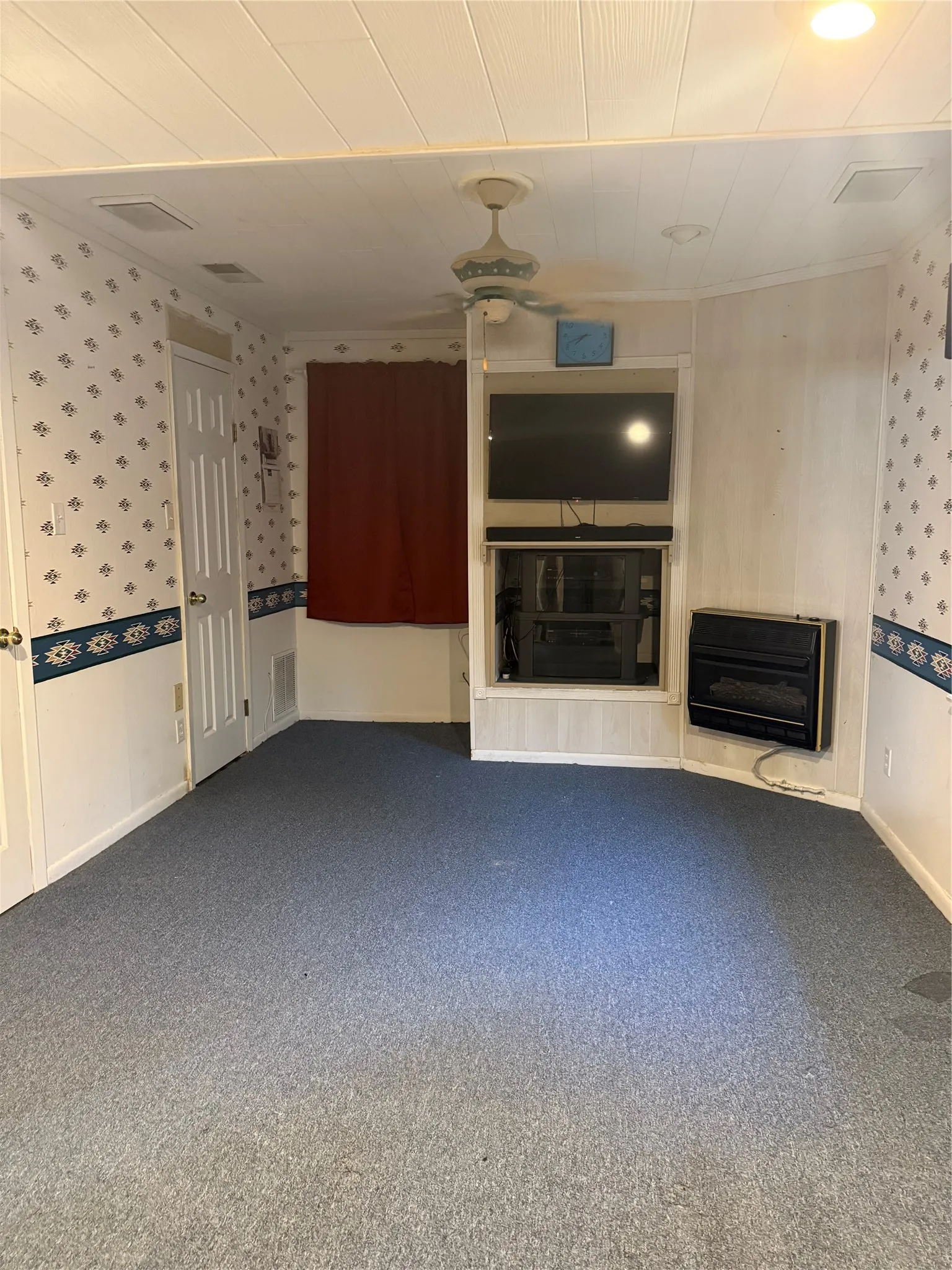 Single Family Residence For Sale in Van Zandt County , 412 S Birch, Van, Texas 75790, 3 Bedroom, 2 Bathroom, Garage spaces, 1,456 Sqft, built in 1970, Preowned, mls#21066117, Real Estate Agent in Van, Homes For Sale in Van Zandt county, Homes For Sale in Van, Realtor in Van Texas, Real Estate Brokerage Independent Realty Texas, Luminita Cordes Realtor