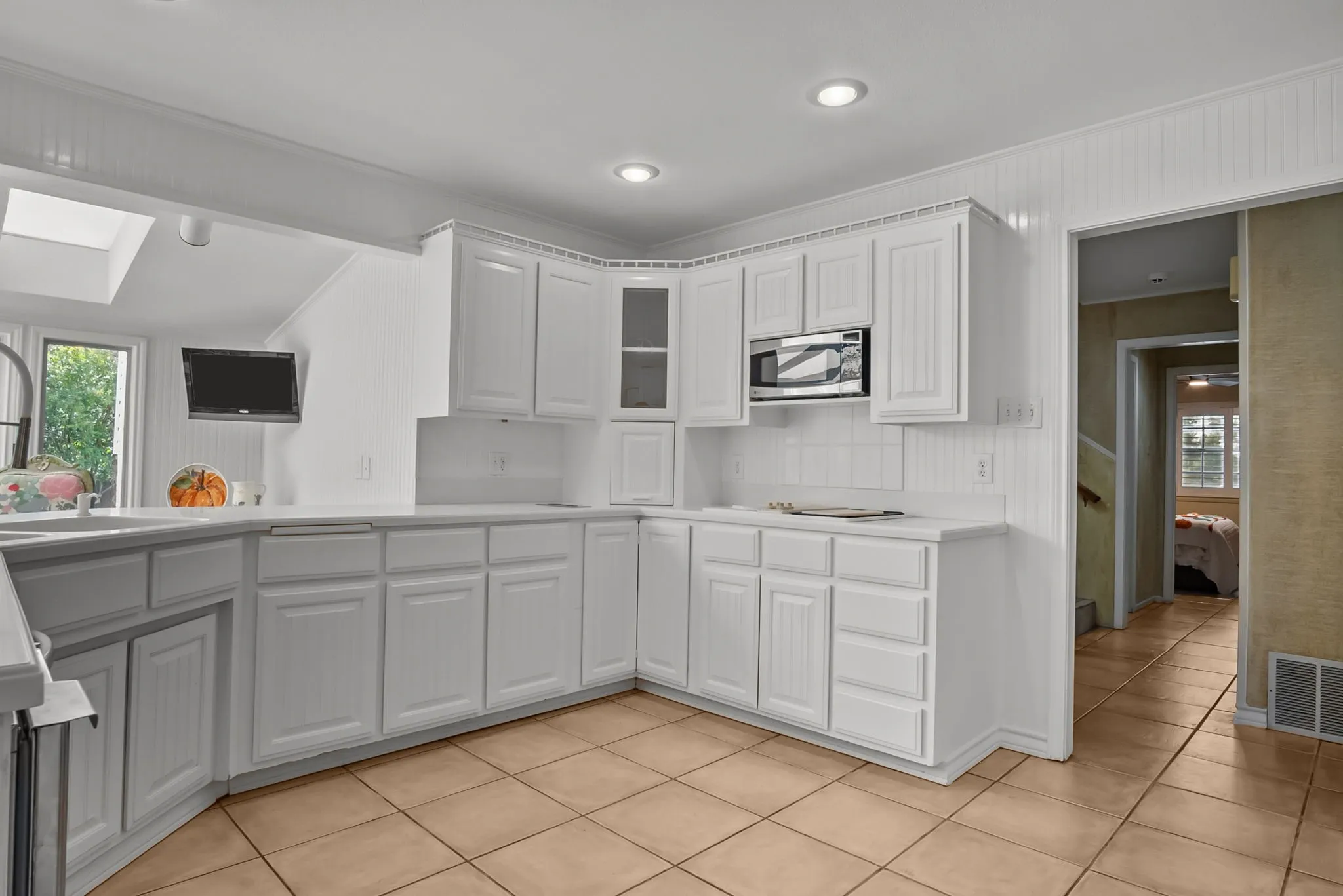 Single Family Residence For Sale in Palo Pinto County , 2016 NW 4th Avenue, Mineral Wells, Texas 76067, 4 Bedroom, 4 Bathroom, 2 Garage spaces, 3,475 Sqft, built in 1967, mls#21072225, Real Estate Agent in Mineral Wells, Homes For Sale in Palo Pinto county, Homes For Sale in Mineral Wells, Realtor in Mineral Wells Texas, Real Estate Brokerage Independent Realty Texas, Luminita Cordes Realtor