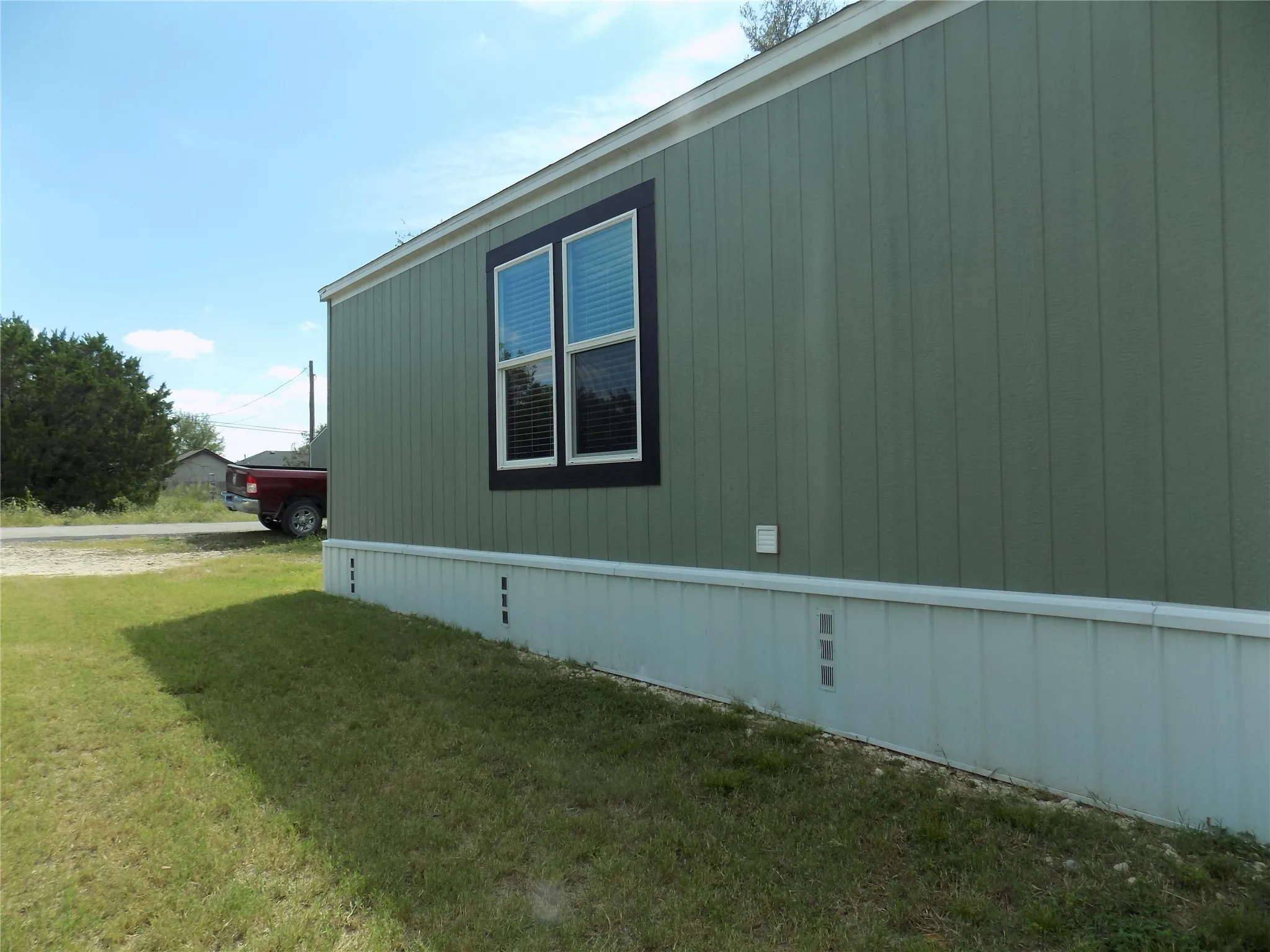 Another view of steel skirting.