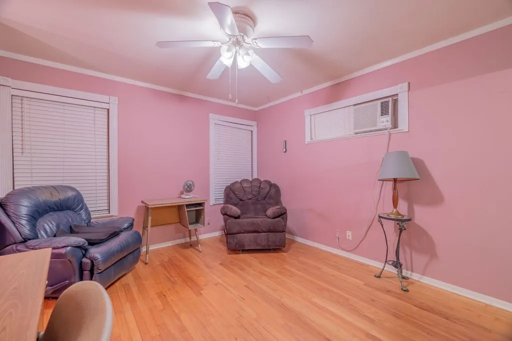 Single Family Residence For Sale in Denton County , 1604 N Haven Drive, Corinth, Texas 76210, 4 Bedroom, 4 Bathroom, 2 Garage spaces, 2,172 Sqft, built in 1959, mls#21070532, Real Estate Agent in Corinth, Homes For Sale in Denton county, Homes For Sale in Corinth, Realtor in Corinth Texas, Real Estate Brokerage Independent Realty Texas, Luminita Cordes Realtor