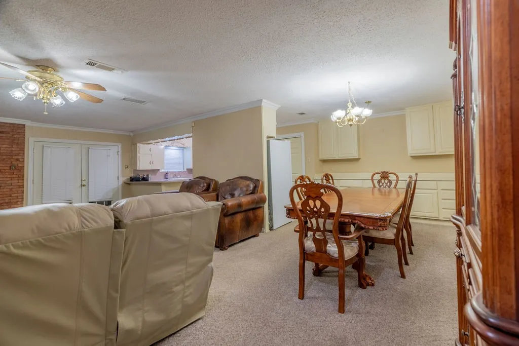 Single Family Residence For Sale in Denton County , 1604 N Haven Drive, Corinth, Texas 76210, 4 Bedroom, 4 Bathroom, 2 Garage spaces, 2,172 Sqft, built in 1959, mls#21070532, Real Estate Agent in Corinth, Homes For Sale in Denton county, Homes For Sale in Corinth, Realtor in Corinth Texas, Real Estate Brokerage Independent Realty Texas, Luminita Cordes Realtor
