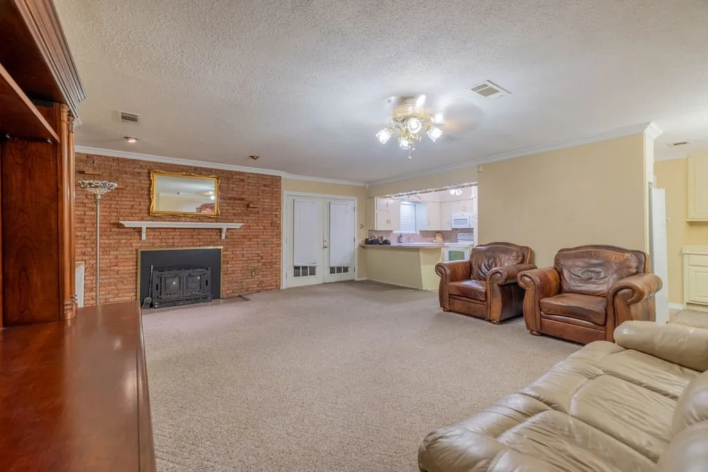 Single Family Residence For Sale in Denton County , 1604 N Haven Drive, Corinth, Texas 76210, 4 Bedroom, 4 Bathroom, 2 Garage spaces, 2,172 Sqft, built in 1959, mls#21070532, Real Estate Agent in Corinth, Homes For Sale in Denton county, Homes For Sale in Corinth, Realtor in Corinth Texas, Real Estate Brokerage Independent Realty Texas, Luminita Cordes Realtor