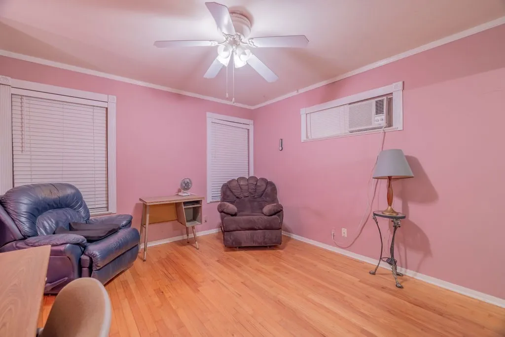Single Family Residence For Sale in Denton County , 1604 N Haven Drive, Corinth, Texas 76210, 4 Bedroom, 4 Bathroom, 2 Garage spaces, 2,172 Sqft, built in 1959, mls#21070532, Real Estate Agent in Corinth, Homes For Sale in Denton county, Homes For Sale in Corinth, Realtor in Corinth Texas, Real Estate Brokerage Independent Realty Texas, Luminita Cordes Realtor
