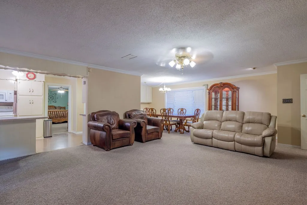 Single Family Residence For Sale in Denton County , 1604 N Haven Drive, Corinth, Texas 76210, 4 Bedroom, 4 Bathroom, 2 Garage spaces, 2,172 Sqft, built in 1959, mls#21070532, Real Estate Agent in Corinth, Homes For Sale in Denton county, Homes For Sale in Corinth, Realtor in Corinth Texas, Real Estate Brokerage Independent Realty Texas, Luminita Cordes Realtor