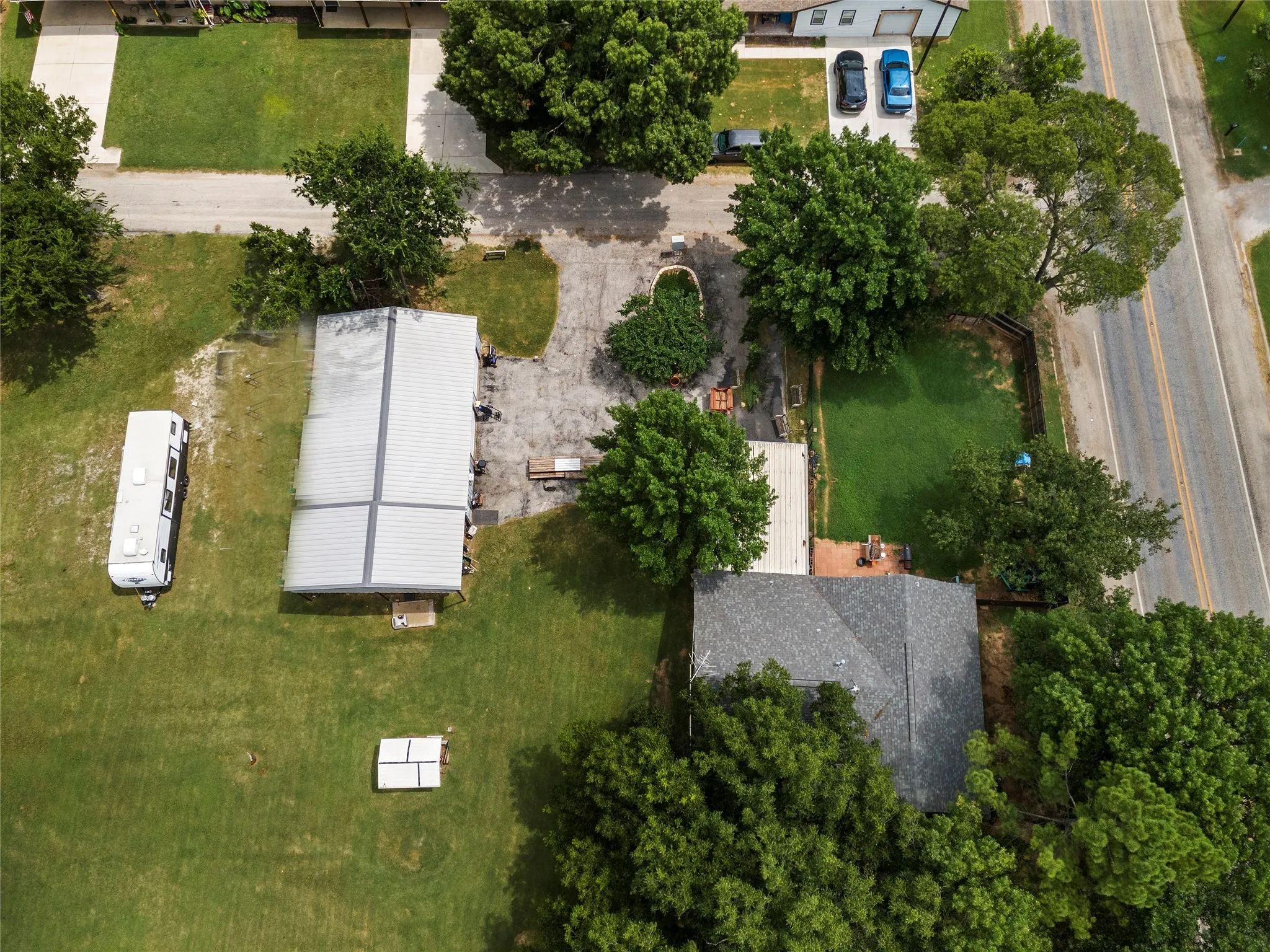 Single Family Residence For Sale in Wise County , 102 N Mesquite Street, Paradise, Texas 76073, 4 Bedroom, 2 Bathroom, 2 Garage spaces, 2,004 Sqft, built in 1970, Preowned, mls#21072318, Real Estate Agent in Paradise, Homes For Sale in Wise county, Homes For Sale in Paradise, Realtor in Paradise Texas, Real Estate Brokerage Independent Realty Texas, Luminita Cordes Realtor