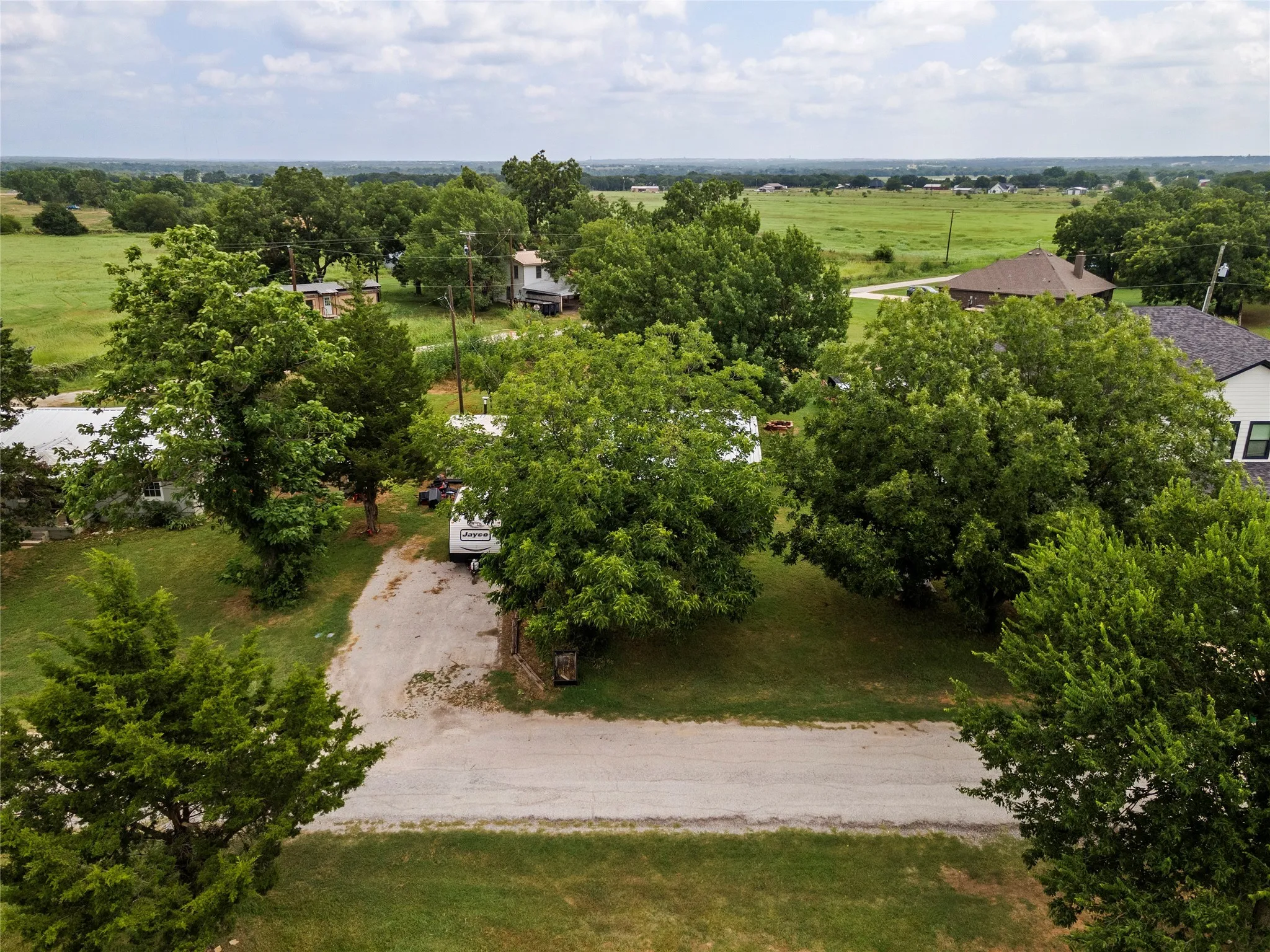 Single Family Residence For Sale in Wise County , 102 N Mesquite Street, Paradise, Texas 76073, 4 Bedroom, 2 Bathroom, 2 Garage spaces, 2,004 Sqft, built in 1970, Preowned, mls#21072318, Real Estate Agent in Paradise, Homes For Sale in Wise county, Homes For Sale in Paradise, Realtor in Paradise Texas, Real Estate Brokerage Independent Realty Texas, Luminita Cordes Realtor