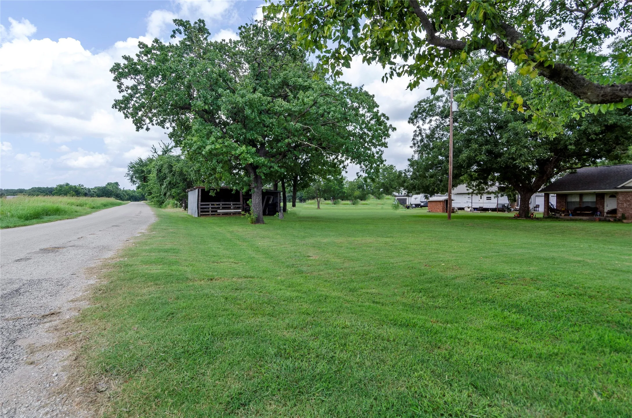 Single Family Residence For Sale in Wise County , 102 N Mesquite Street, Paradise, Texas 76073, 4 Bedroom, 2 Bathroom, 2 Garage spaces, 2,004 Sqft, built in 1970, Preowned, mls#21072318, Real Estate Agent in Paradise, Homes For Sale in Wise county, Homes For Sale in Paradise, Realtor in Paradise Texas, Real Estate Brokerage Independent Realty Texas, Luminita Cordes Realtor