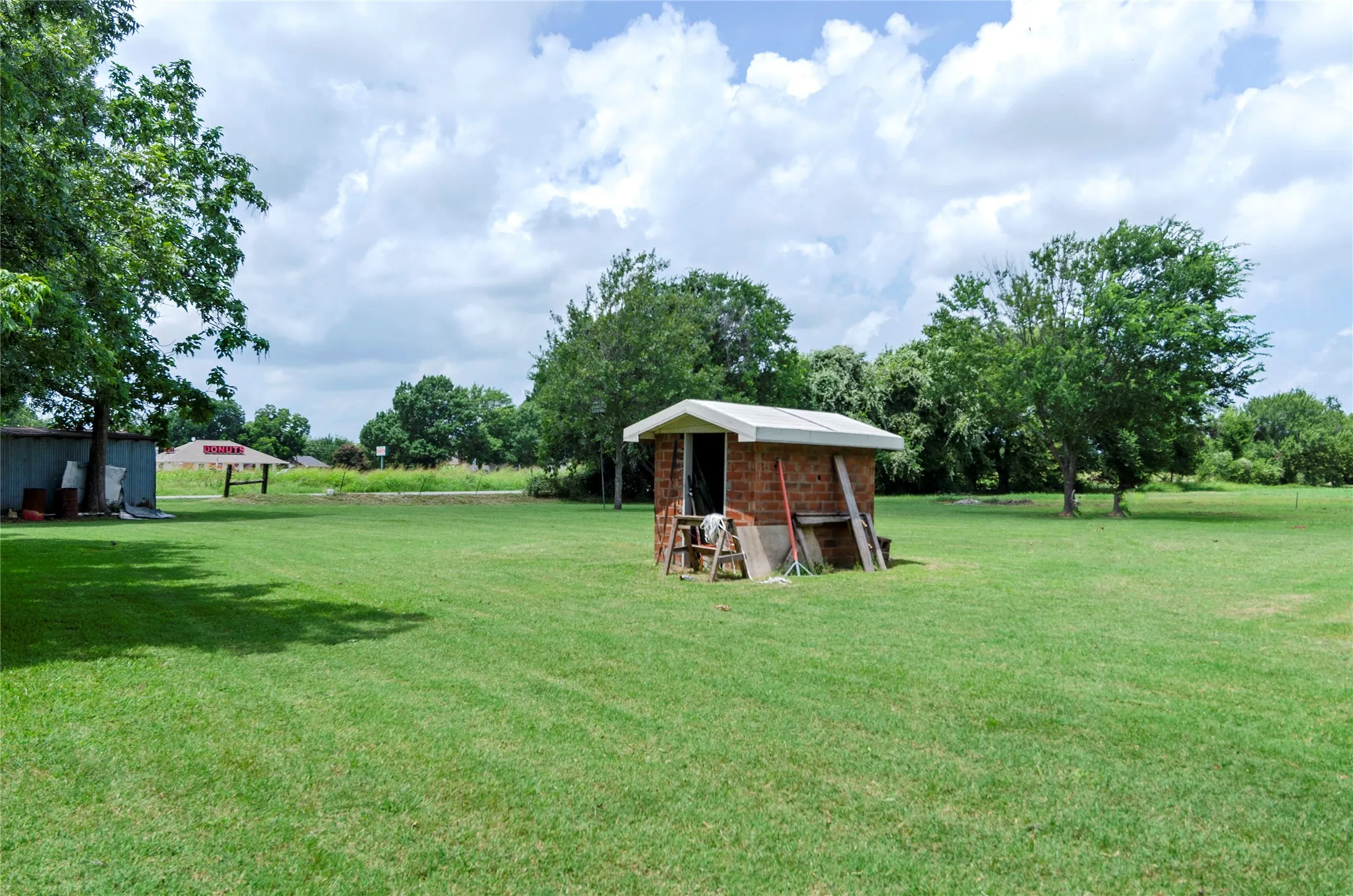 Single Family Residence For Sale in Wise County , 102 N Mesquite Street, Paradise, Texas 76073, 4 Bedroom, 2 Bathroom, 2 Garage spaces, 2,004 Sqft, built in 1970, Preowned, mls#21072318, Real Estate Agent in Paradise, Homes For Sale in Wise county, Homes For Sale in Paradise, Realtor in Paradise Texas, Real Estate Brokerage Independent Realty Texas, Luminita Cordes Realtor