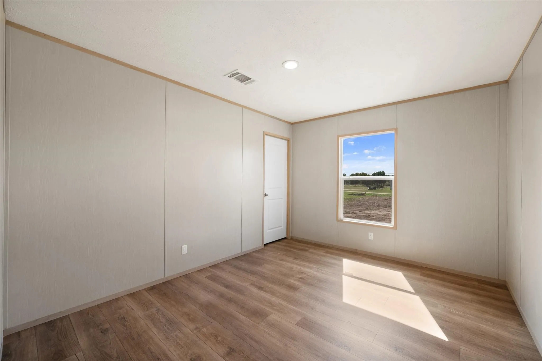 Mobile Home For Sale in Navarro County , 1499 SE CR 3135, Corsicana, Texas 75109, 3 Bedroom, 2 Bathroom, Garage spaces, 1,568 Sqft, built in 2025, mls#21072523, Real Estate Agent in Corsicana, Homes For Sale in Navarro county, Homes For Sale in Corsicana, Realtor in Corsicana Texas, Real Estate Brokerage Independent Realty Texas, Luminita Cordes Realtor
