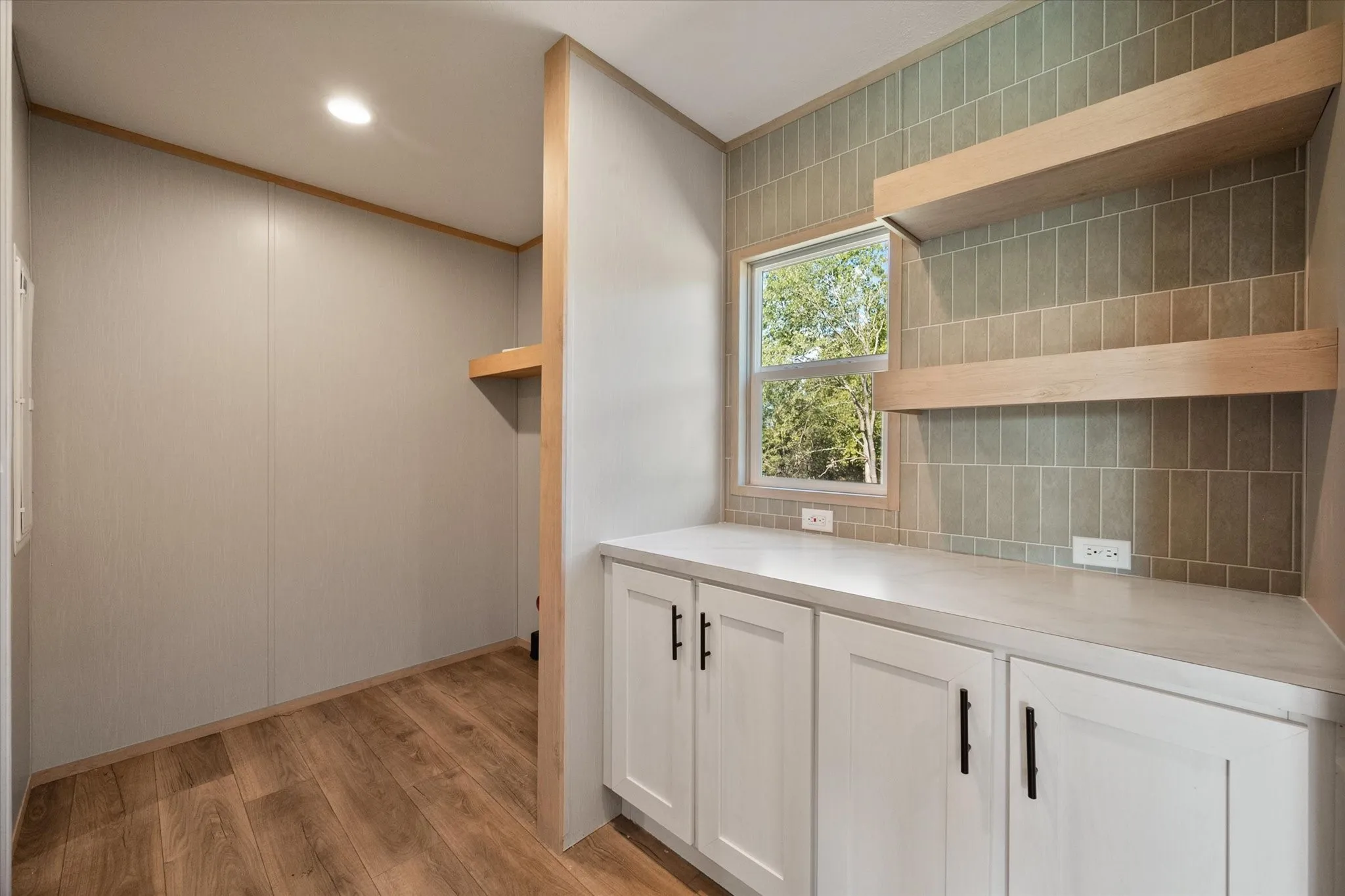 Mobile Home For Sale in Navarro County , 1499 SE CR 3135, Corsicana, Texas 75109, 3 Bedroom, 2 Bathroom, Garage spaces, 1,568 Sqft, built in 2025, mls#21072523, Real Estate Agent in Corsicana, Homes For Sale in Navarro county, Homes For Sale in Corsicana, Realtor in Corsicana Texas, Real Estate Brokerage Independent Realty Texas, Luminita Cordes Realtor