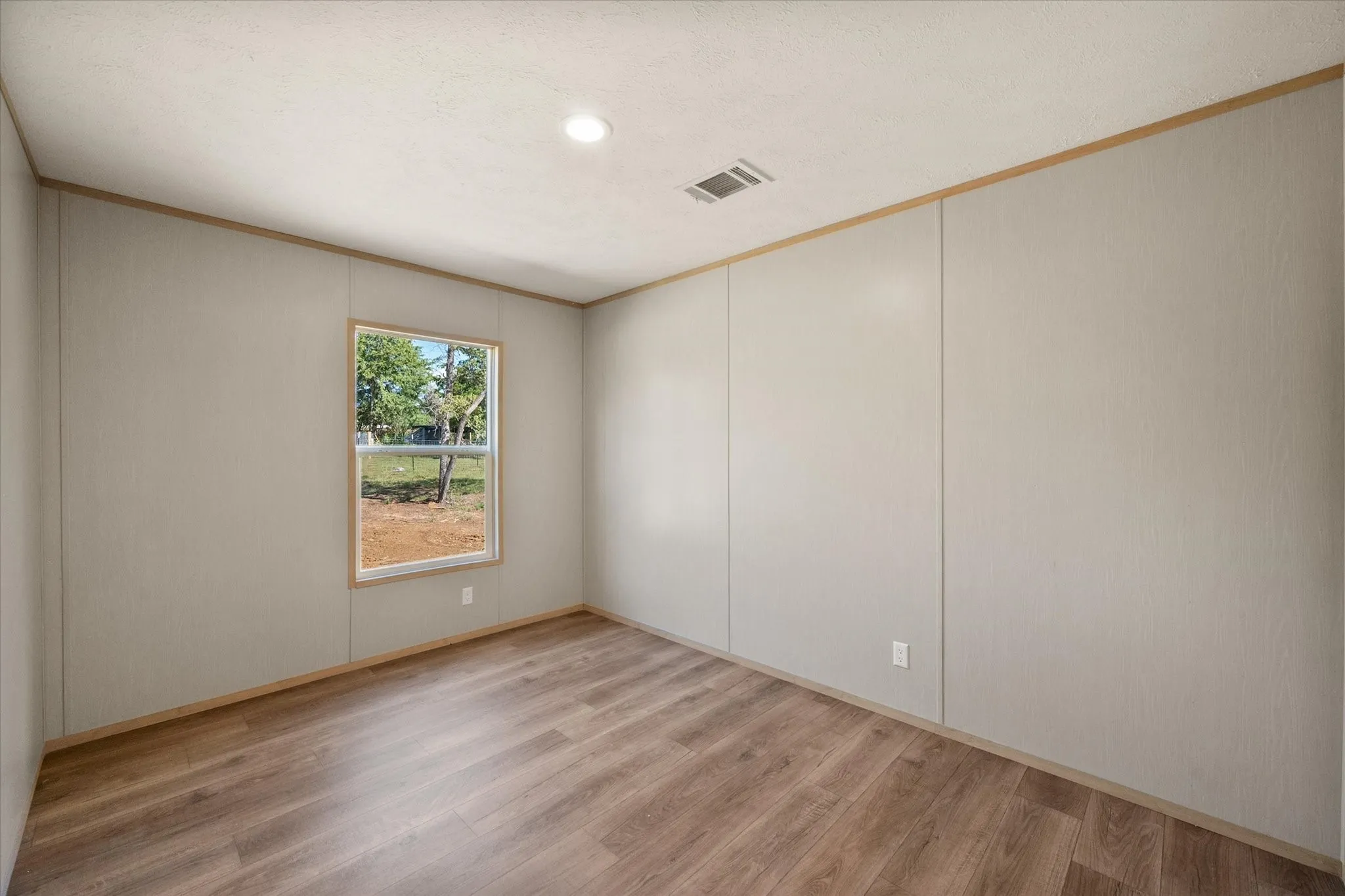 Mobile Home For Sale in Navarro County , 1499 SE CR 3135, Corsicana, Texas 75109, 3 Bedroom, 2 Bathroom, Garage spaces, 1,568 Sqft, built in 2025, mls#21072523, Real Estate Agent in Corsicana, Homes For Sale in Navarro county, Homes For Sale in Corsicana, Realtor in Corsicana Texas, Real Estate Brokerage Independent Realty Texas, Luminita Cordes Realtor