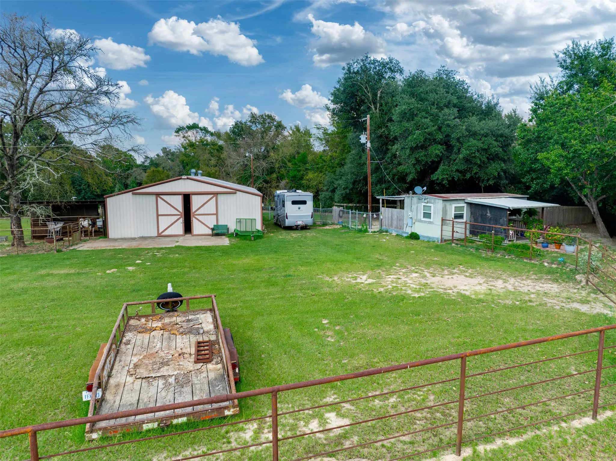 Farm For Sale in Anderson County , 3269 An County Road 153, Palestine, Texas 75801, 2 Bedroom, 3 Bathroom, 2 Garage spaces, 2,004 Sqft, built in 2006, mls#21072603, Real Estate Agent in Palestine, Homes For Sale in Anderson county, Homes For Sale in Palestine, Realtor in Palestine Texas, Real Estate Brokerage Independent Realty Texas, Luminita Cordes Realtor