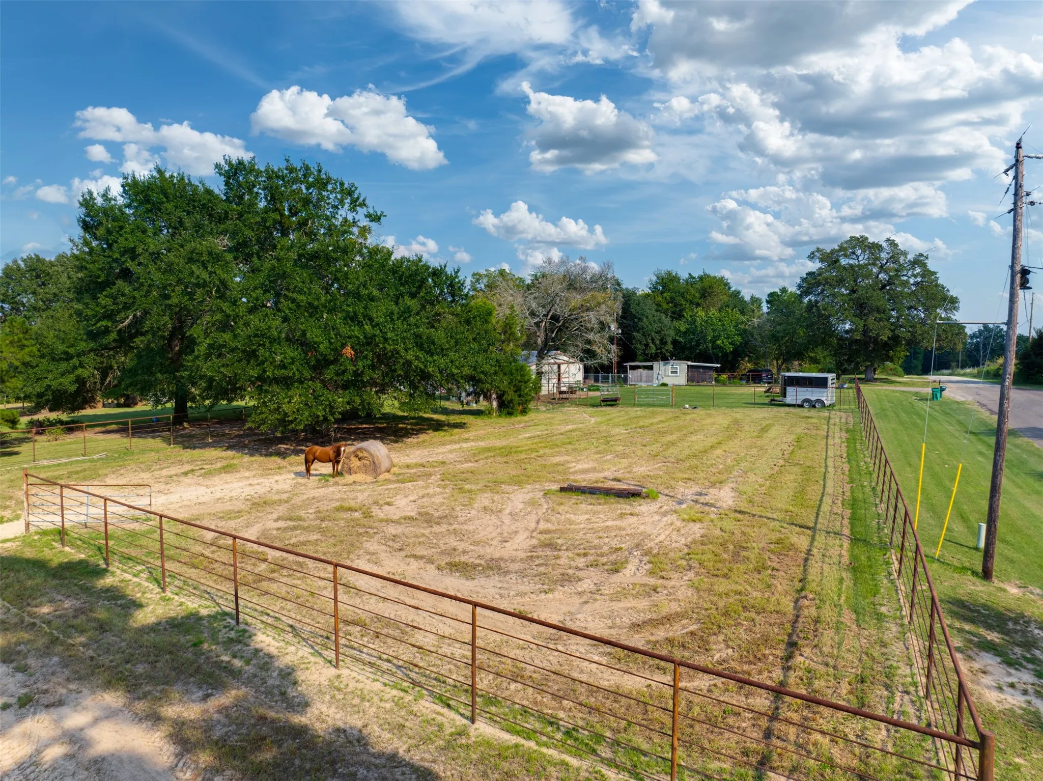 Farm For Sale in Anderson County , 3269 An County Road 153, Palestine, Texas 75801, 2 Bedroom, 3 Bathroom, 2 Garage spaces, 2,004 Sqft, built in 2006, mls#21072603, Real Estate Agent in Palestine, Homes For Sale in Anderson county, Homes For Sale in Palestine, Realtor in Palestine Texas, Real Estate Brokerage Independent Realty Texas, Luminita Cordes Realtor