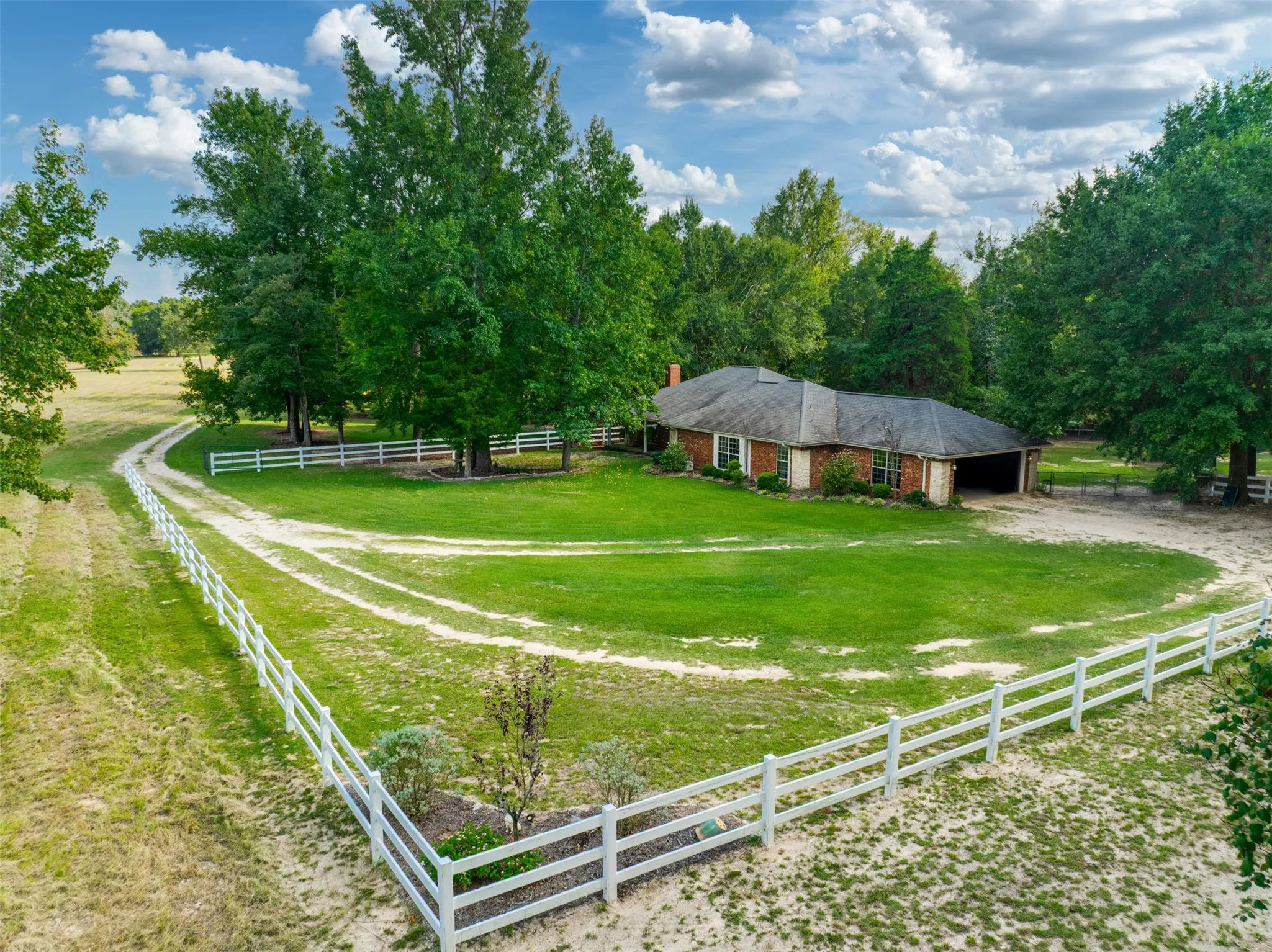 Farm For Sale in Anderson County , 3269 An County Road 153, Palestine, Texas 75801, 2 Bedroom, 3 Bathroom, 2 Garage spaces, 2,004 Sqft, built in 2006, mls#21072603, Real Estate Agent in Palestine, Homes For Sale in Anderson county, Homes For Sale in Palestine, Realtor in Palestine Texas, Real Estate Brokerage Independent Realty Texas, Luminita Cordes Realtor