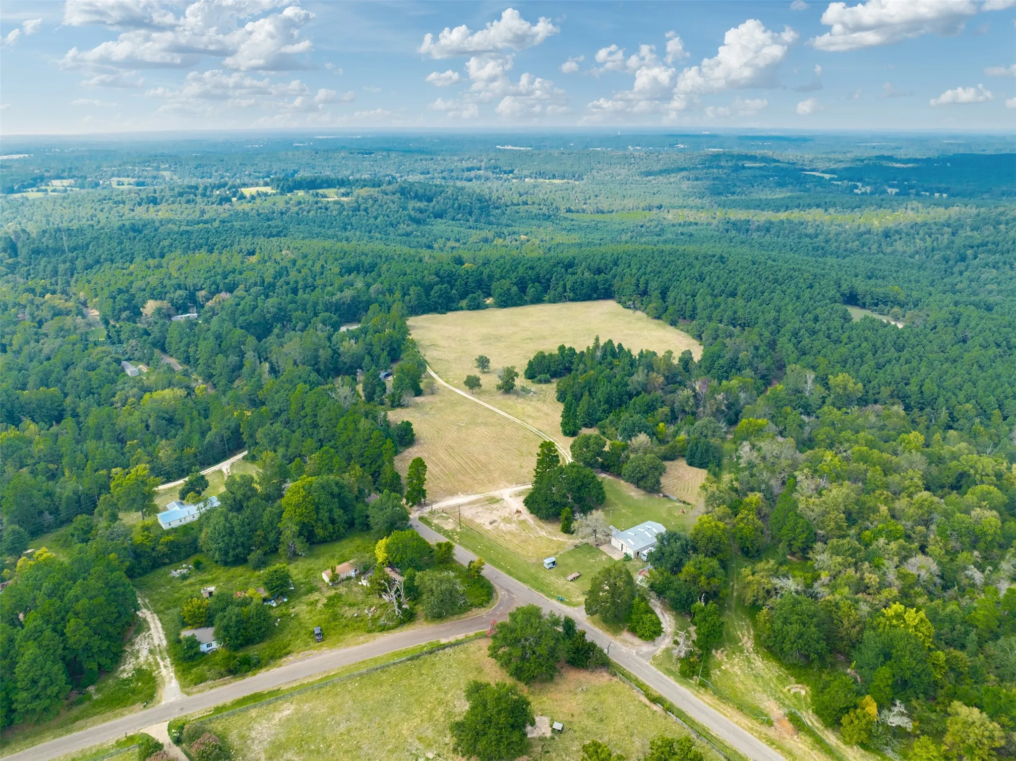Farm For Sale in Anderson County , 3269 An County Road 153, Palestine, Texas 75801, 2 Bedroom, 3 Bathroom, 2 Garage spaces, 2,004 Sqft, built in 2006, mls#21072603, Real Estate Agent in Palestine, Homes For Sale in Anderson county, Homes For Sale in Palestine, Realtor in Palestine Texas, Real Estate Brokerage Independent Realty Texas, Luminita Cordes Realtor