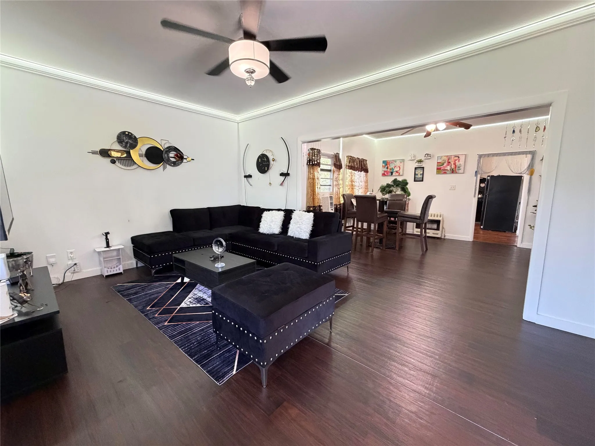 Single Family Residence For Sale in Grayson County , 801 W Walker Street, Denison, Texas 75020, 2 Bedroom, 2 Bathroom, Garage spaces, 1,458 Sqft, built in 1938, mls#21072513, Real Estate Agent in Denison, Homes For Sale in Grayson county, Homes For Sale in Denison, Realtor in Denison Texas, Real Estate Brokerage Independent Realty Texas, Luminita Cordes Realtor