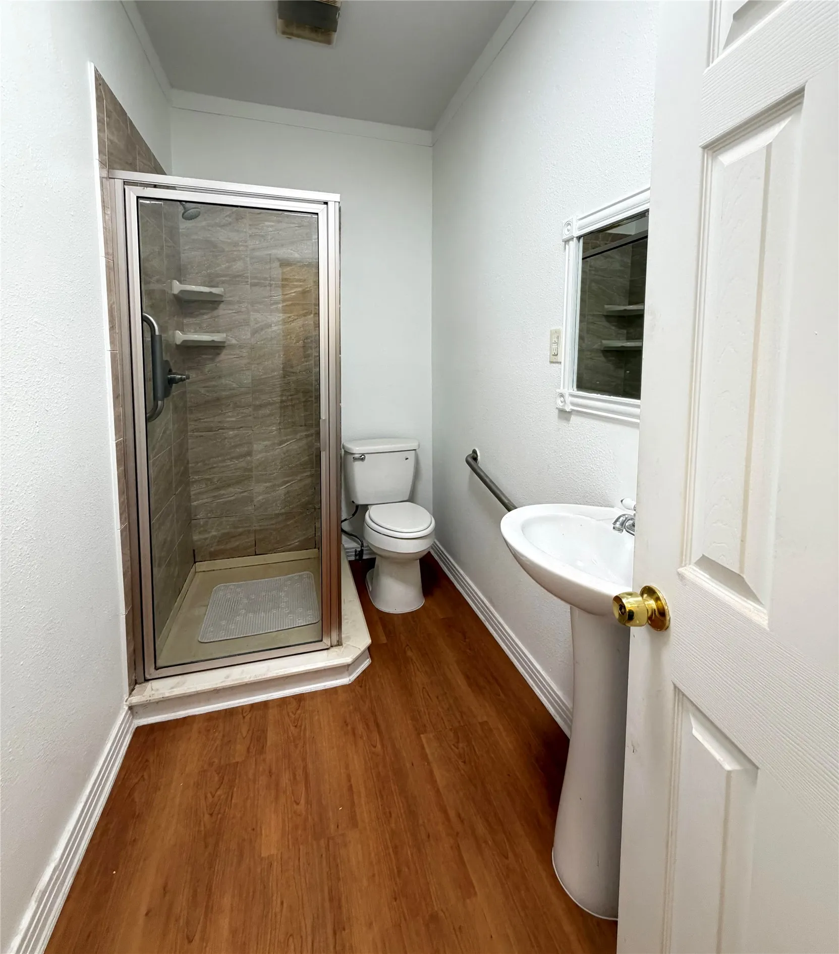 Single Family Residence For Sale in Grayson County , 801 W Walker Street, Denison, Texas 75020, 2 Bedroom, 2 Bathroom, Garage spaces, 1,458 Sqft, built in 1938, mls#21072513, Real Estate Agent in Denison, Homes For Sale in Grayson county, Homes For Sale in Denison, Realtor in Denison Texas, Real Estate Brokerage Independent Realty Texas, Luminita Cordes Realtor