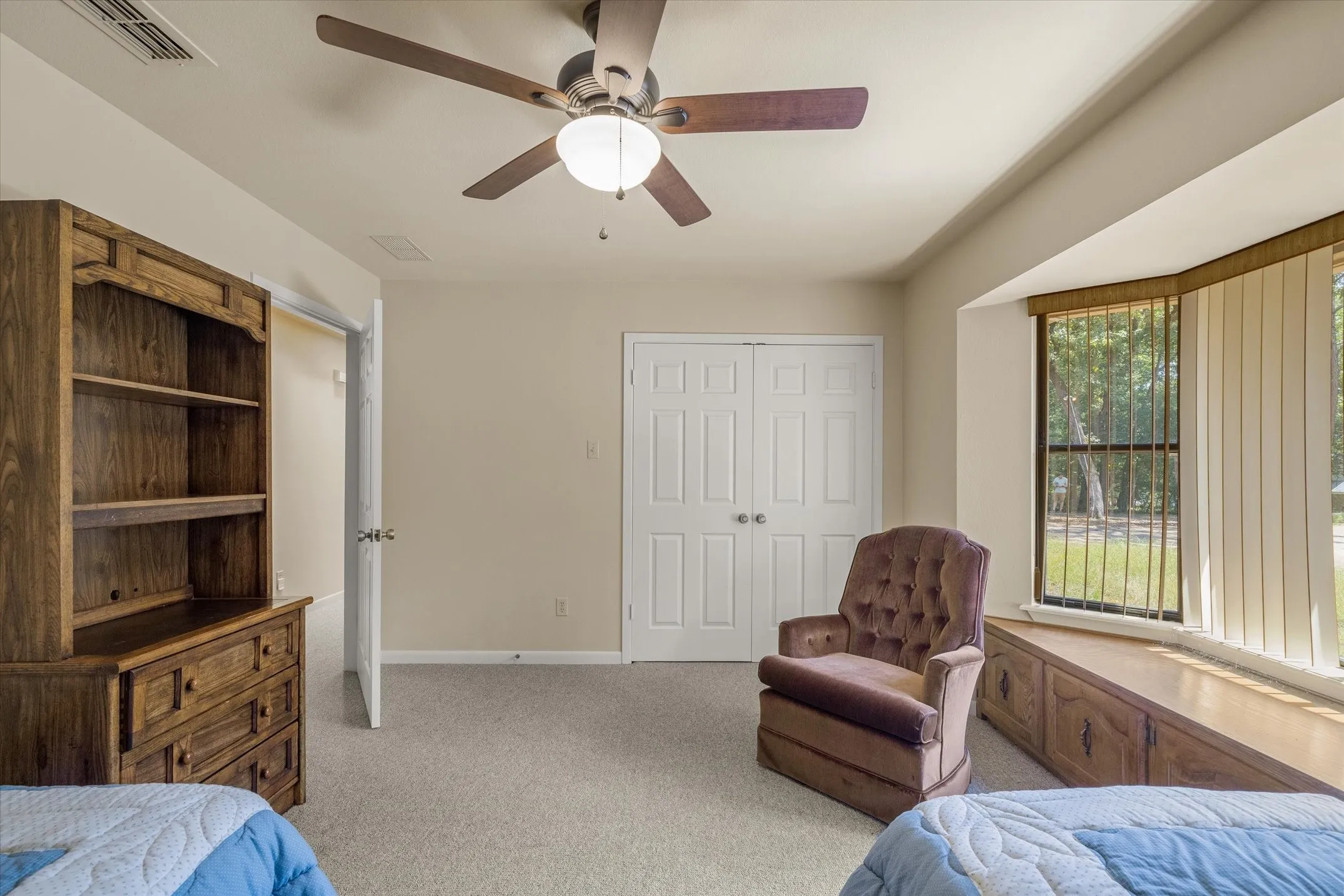 Single Family Residence For Sale in Wood County , 257 Peaceful Woods Trail, Holly Lake Ranch, Texas 75765, 3 Bedroom, 2 Bathroom, 3 Garage spaces, 1,996 Sqft, built in 1985, Preowned, mls#21063913, Real Estate Agent in Holly Lake Ranch, Homes For Sale in Wood county, Homes For Sale in Holly Lake Ranch, Realtor in Holly Lake Ranch Texas, Real Estate Brokerage Independent Realty Texas, Luminita Cordes Realtor
