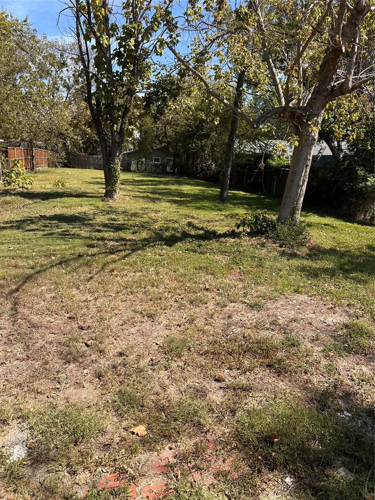 Single Family Residence For Sale in Kaufman County , 824 N Virginia Street, Terrell, Texas 75160, 3 Bedroom, 1 Bathroom, Garage spaces, 1,128 Sqft, built in 1926, mls#21072764, Real Estate Agent in Terrell, Homes For Sale in Kaufman county, Homes For Sale in Terrell, Realtor in Terrell Texas, Real Estate Brokerage Independent Realty Texas, Luminita Cordes Realtor
