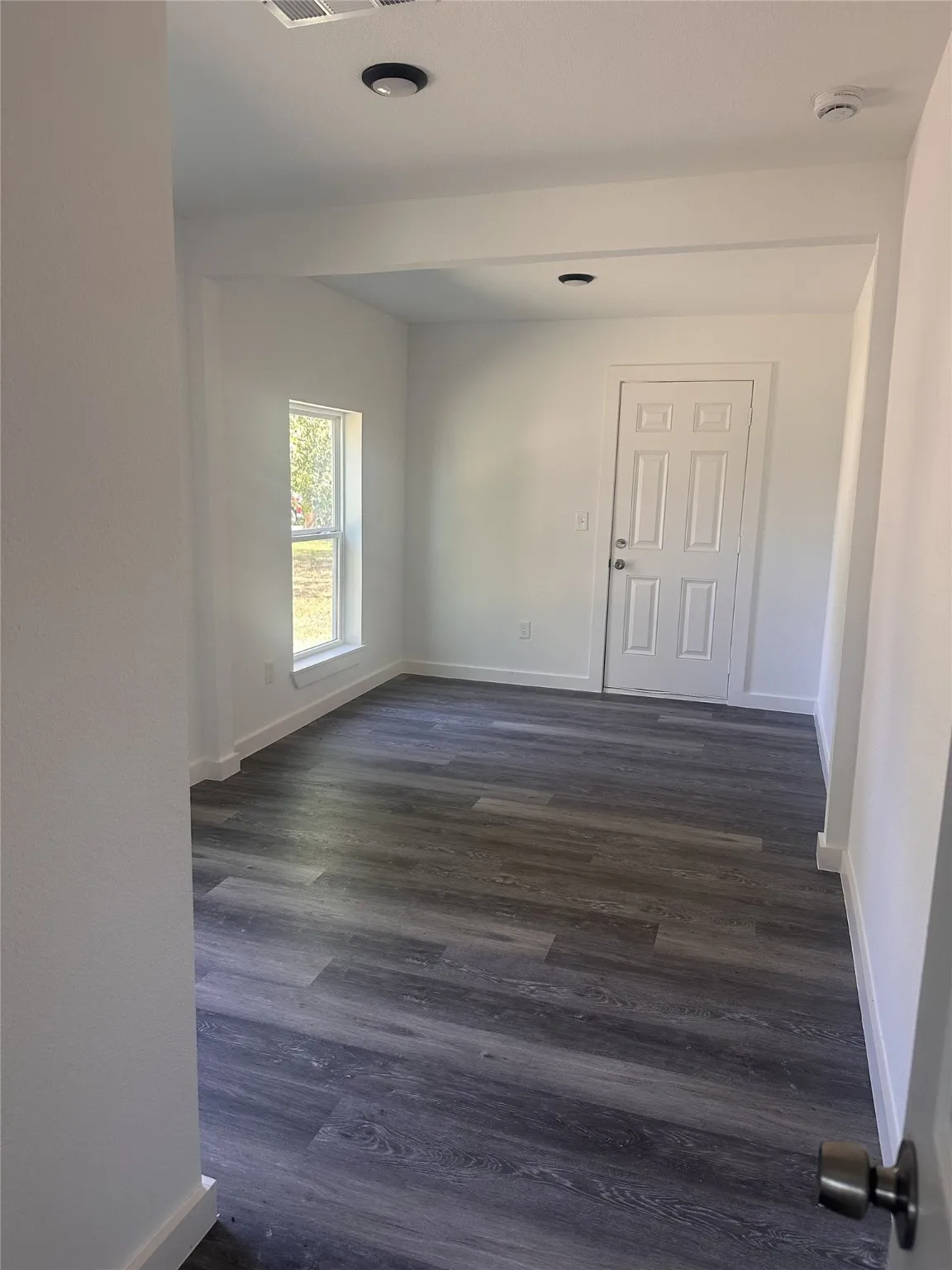 Single Family Residence For Sale in Kaufman County , 824 N Virginia Street, Terrell, Texas 75160, 3 Bedroom, 1 Bathroom, Garage spaces, 1,128 Sqft, built in 1926, mls#21072764, Real Estate Agent in Terrell, Homes For Sale in Kaufman county, Homes For Sale in Terrell, Realtor in Terrell Texas, Real Estate Brokerage Independent Realty Texas, Luminita Cordes Realtor