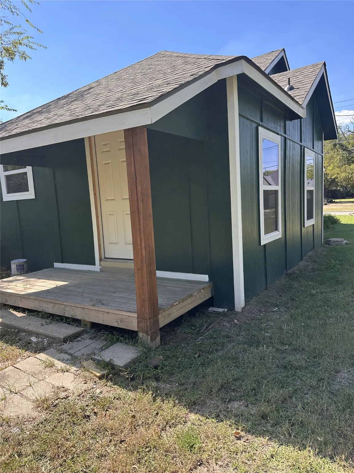 Single Family Residence For Sale in Kaufman County , 824 N Virginia Street, Terrell, Texas 75160, 3 Bedroom, 1 Bathroom, Garage spaces, 1,128 Sqft, built in 1926, mls#21072764, Real Estate Agent in Terrell, Homes For Sale in Kaufman county, Homes For Sale in Terrell, Realtor in Terrell Texas, Real Estate Brokerage Independent Realty Texas, Luminita Cordes Realtor